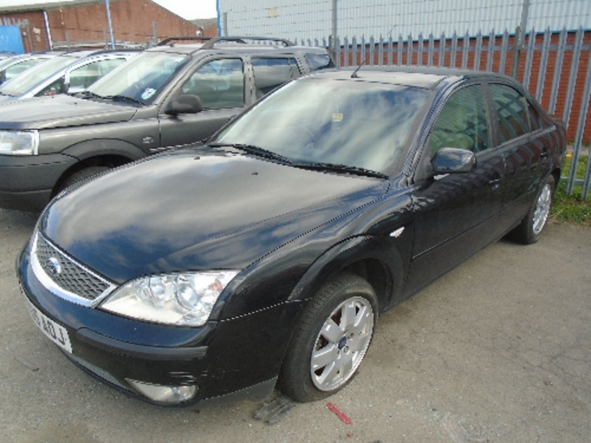 FORD MONDEO ZETEC TDCI 2.0L 4 DOOR SALOO - Image 2 of 3