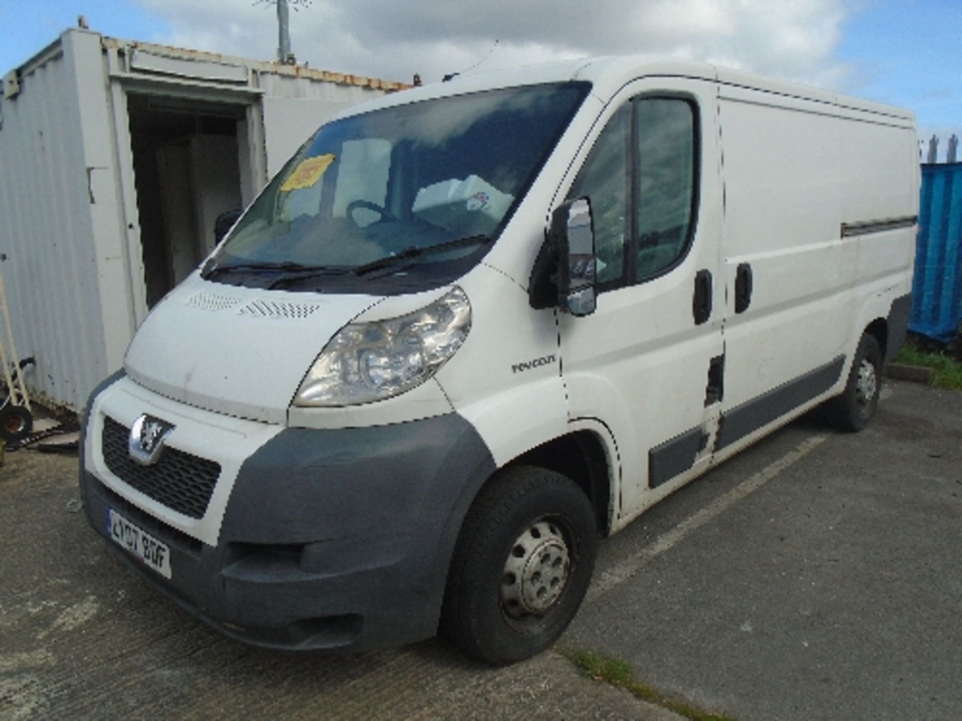 PEUGEOT BOXER 330 MWB 2.2L PANEL VAN - diesel - white Reg No LY07 BDF Rec Mil 140,852+as at 10.12. - Image 2 of 3