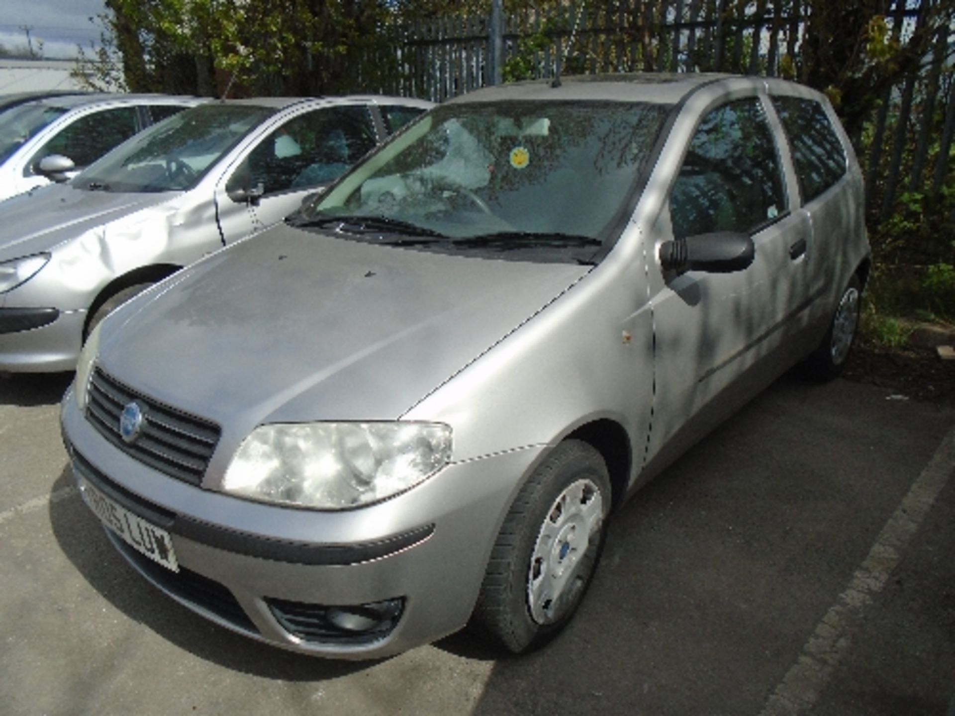 FIAT PUNTO SUNROOF SPECIAL 1.2L 3 DOOR H - Image 2 of 3