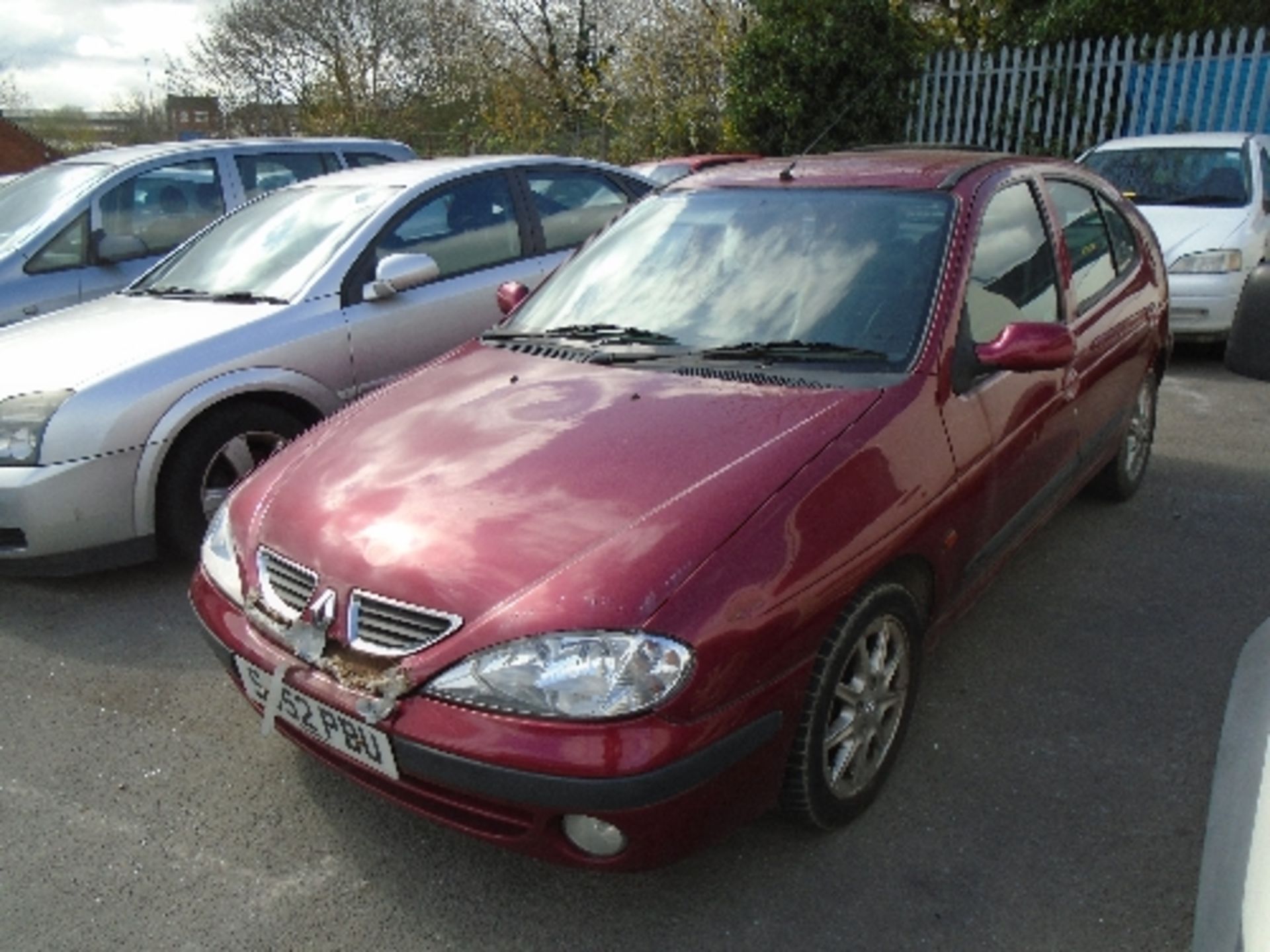 RENAULT MEGANE FIDJI 16V 1.4L 5 DOOR HAT - Image 2 of 3