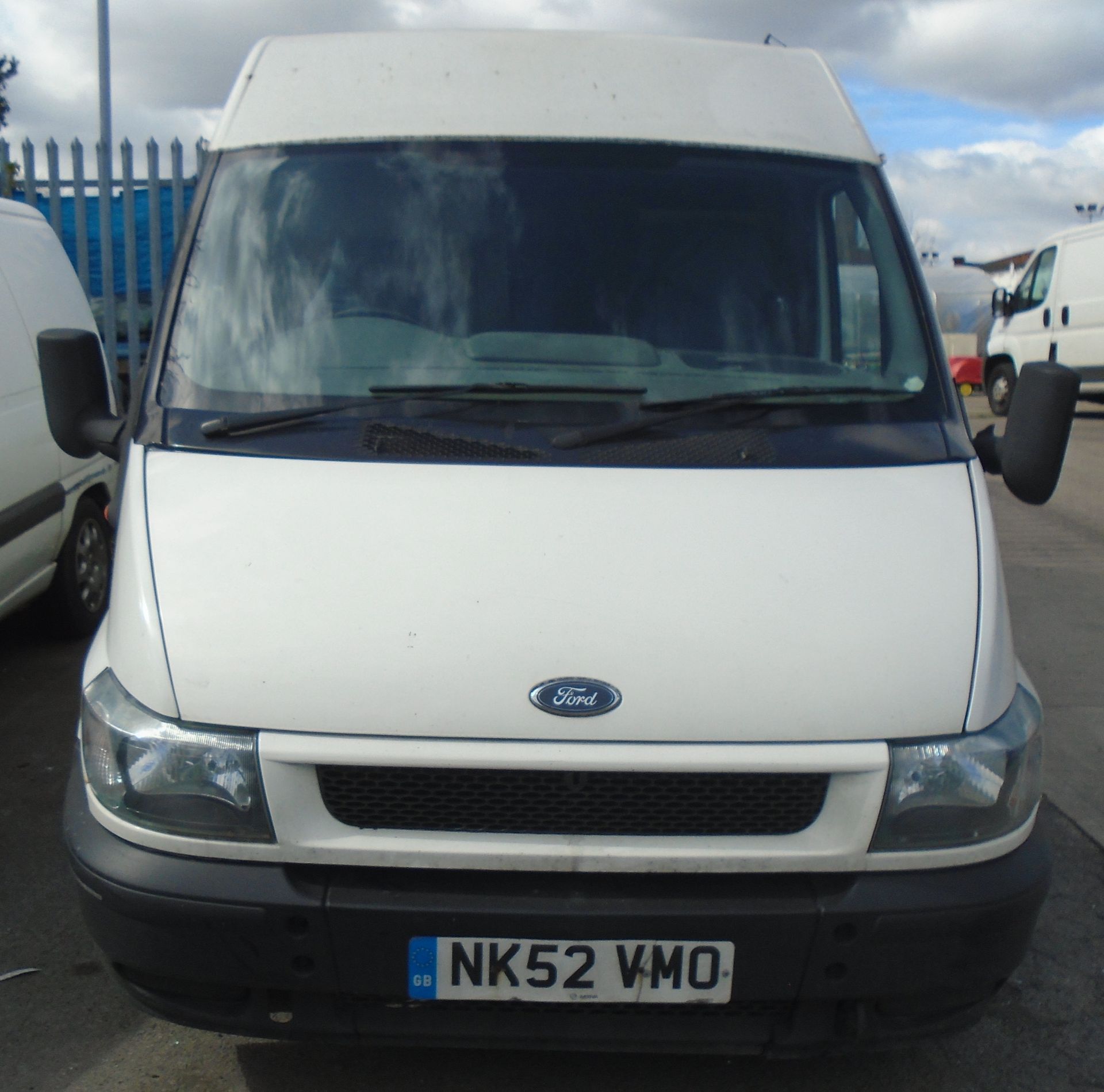 FORD TRANSIT 280 SWB TD 2.0L PANEL VAN - diesel - white Reg No NK52 VMO Rec Mil 190,464+ 1st Reg 9.