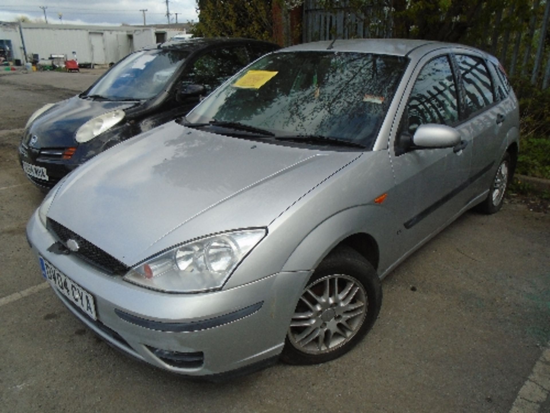 FORD FOCUS LX TD DI 1.8L 5 DOOR HATCHBACK - petrol - silver Reg No DV04 CYA Rec Mil 195,842+as at 3. - Image 2 of 3