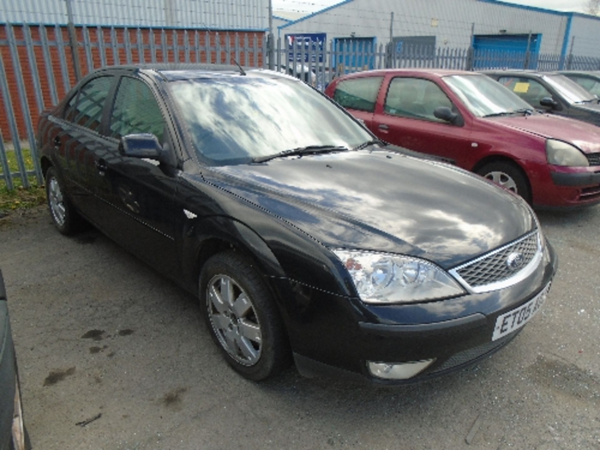 FORD MONDEO ZETEC TDCI 2.0L 4 DOOR SALOO - Image 3 of 3