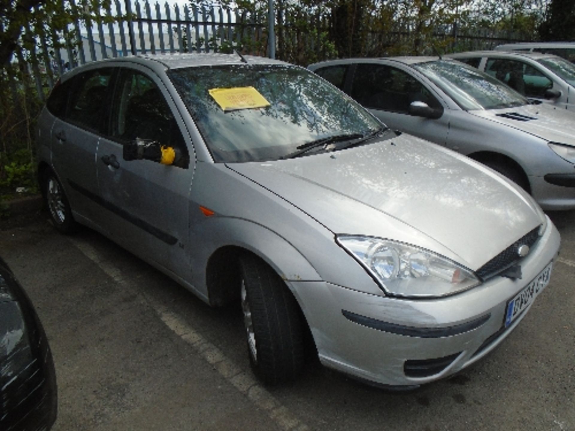 FORD FOCUS LX TD DI 1.8L 5 DOOR HATCHBACK - petrol - silver Reg No DV04 CYA Rec Mil 195,842+as at 3. - Image 3 of 3