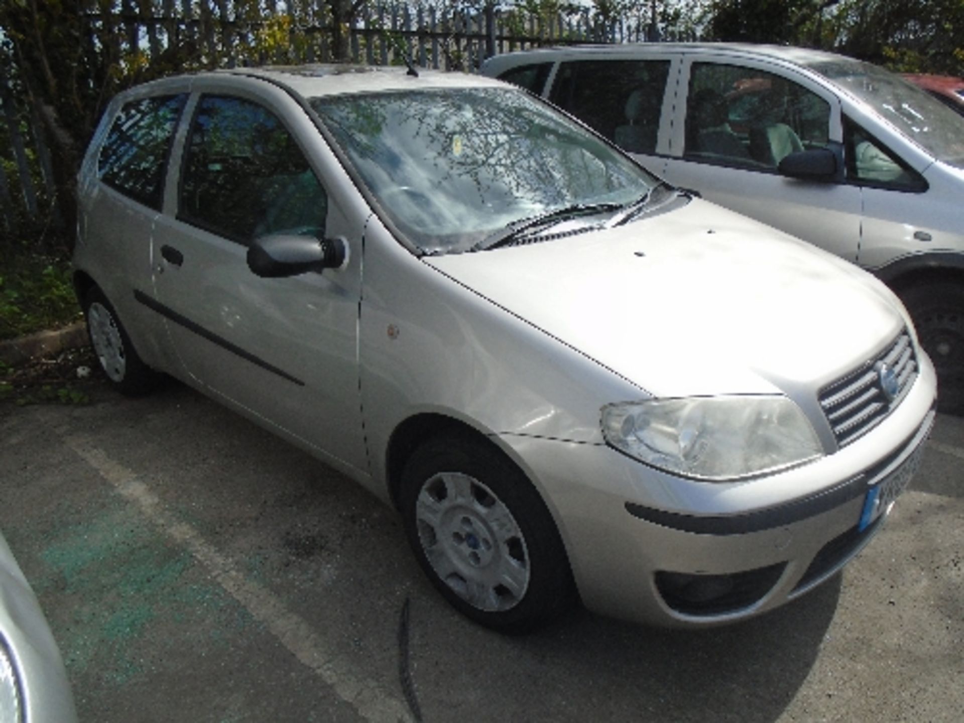 FIAT PUNTO SUNROOF SPECIAL 1.2L 3 DOOR H - Image 3 of 3