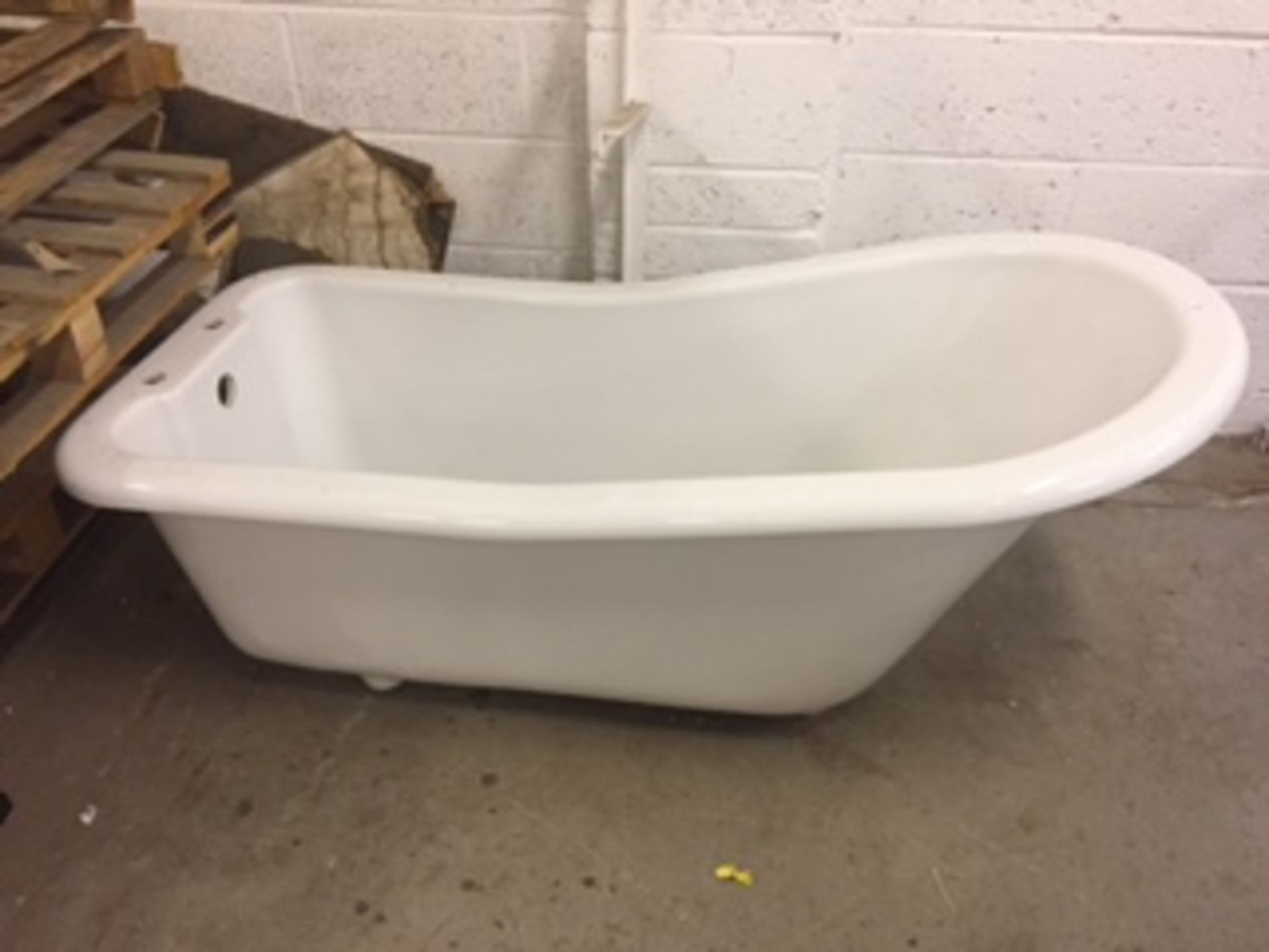 1500 x 700 Rolltop Slipper Bath