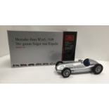 Boxed CMC diecast collectors' model car: 1:18 scale Mercedes-Benz W165 (1939) Der Gross Sieger Von