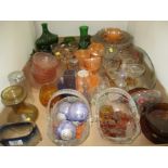 Tray of mainly coloured glassware