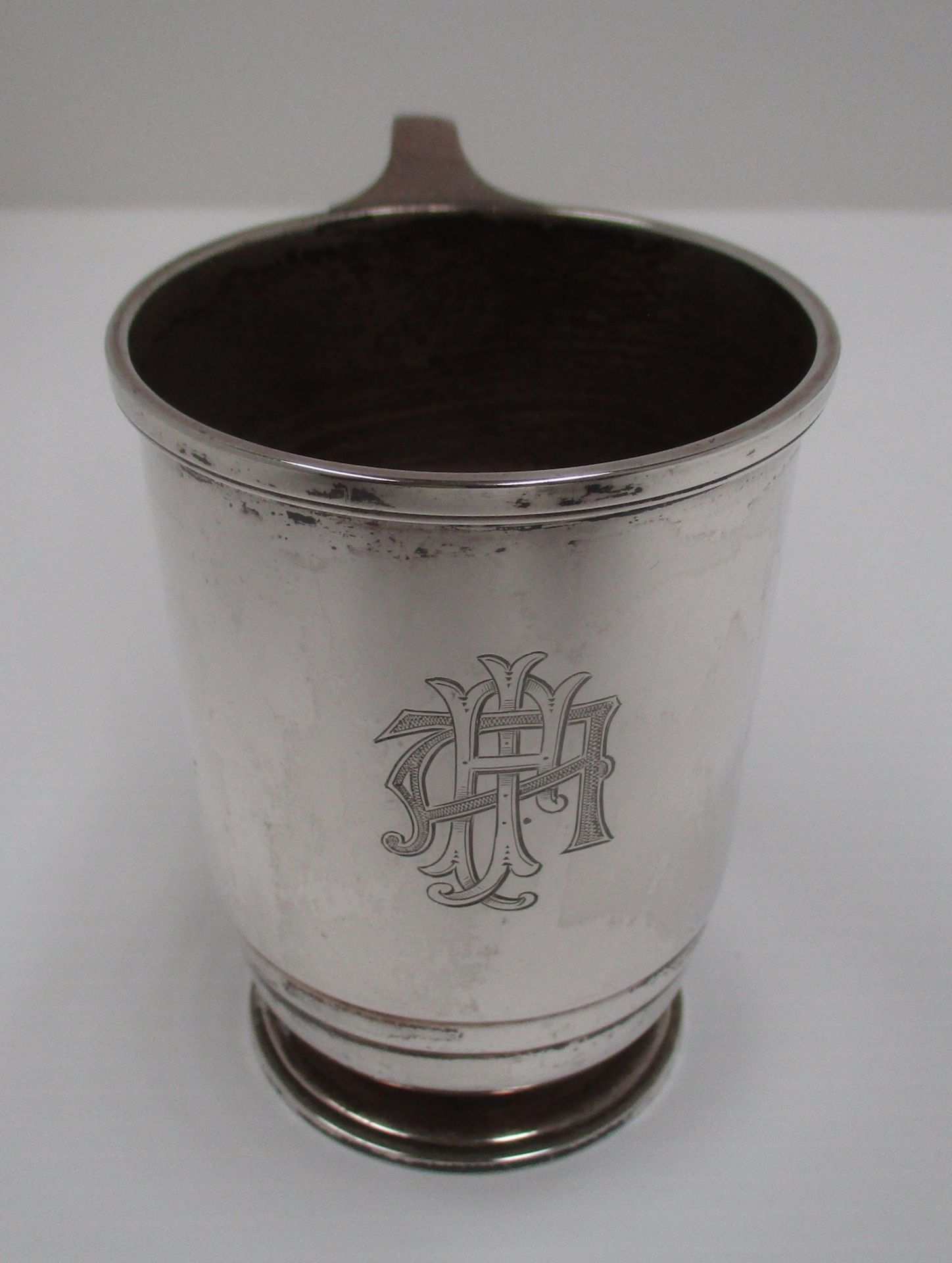 A silver Christening mug in art deco style by Roberts & Belk, Sheffield 1953 - Coronation mark, 8. - Image 3 of 3