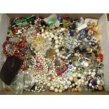 Contents to tray - large quantity of assorted costume jewellery including necklaces, beads,