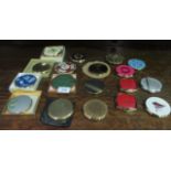 A collection of nineteen ladies' compacts