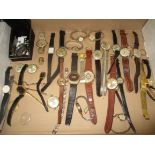 Contents to tray - quantity of assorted gents/ladies wristwatches, watch parts,