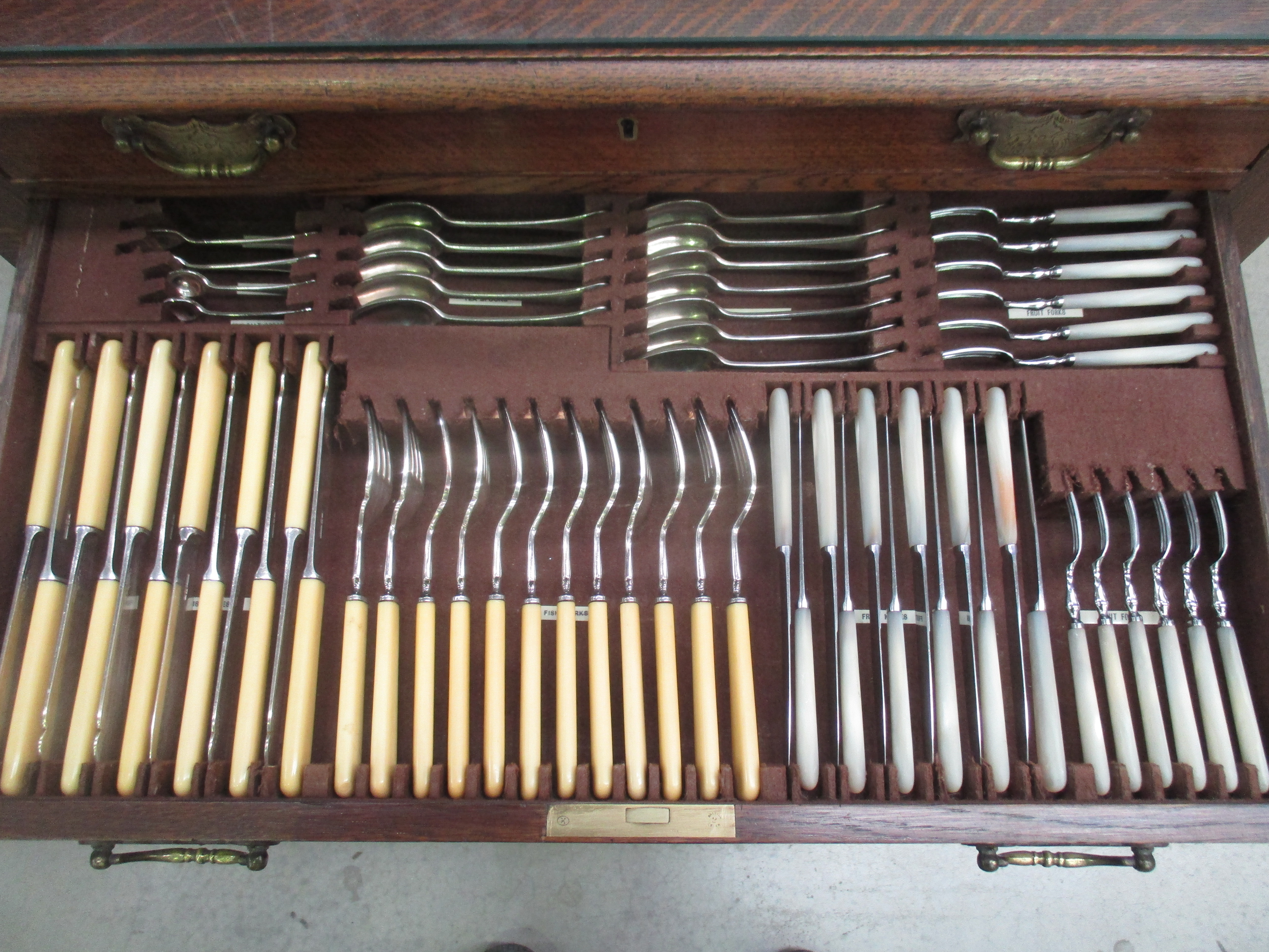 An electroplated Old English pattern table service of flatware and cutlery for twelve settings in - Image 8 of 9