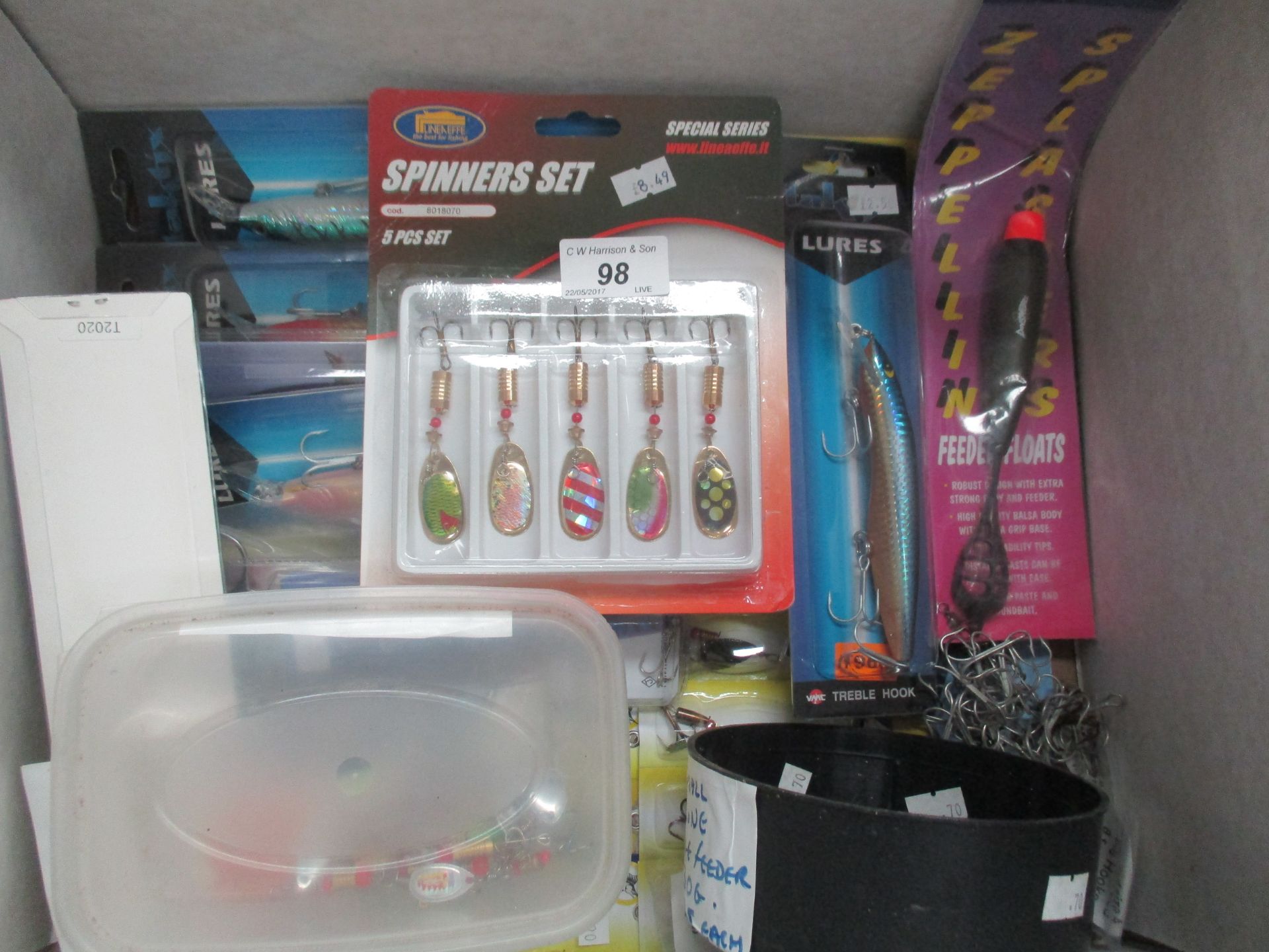 Contents to box quantity of assorted fishing lures,