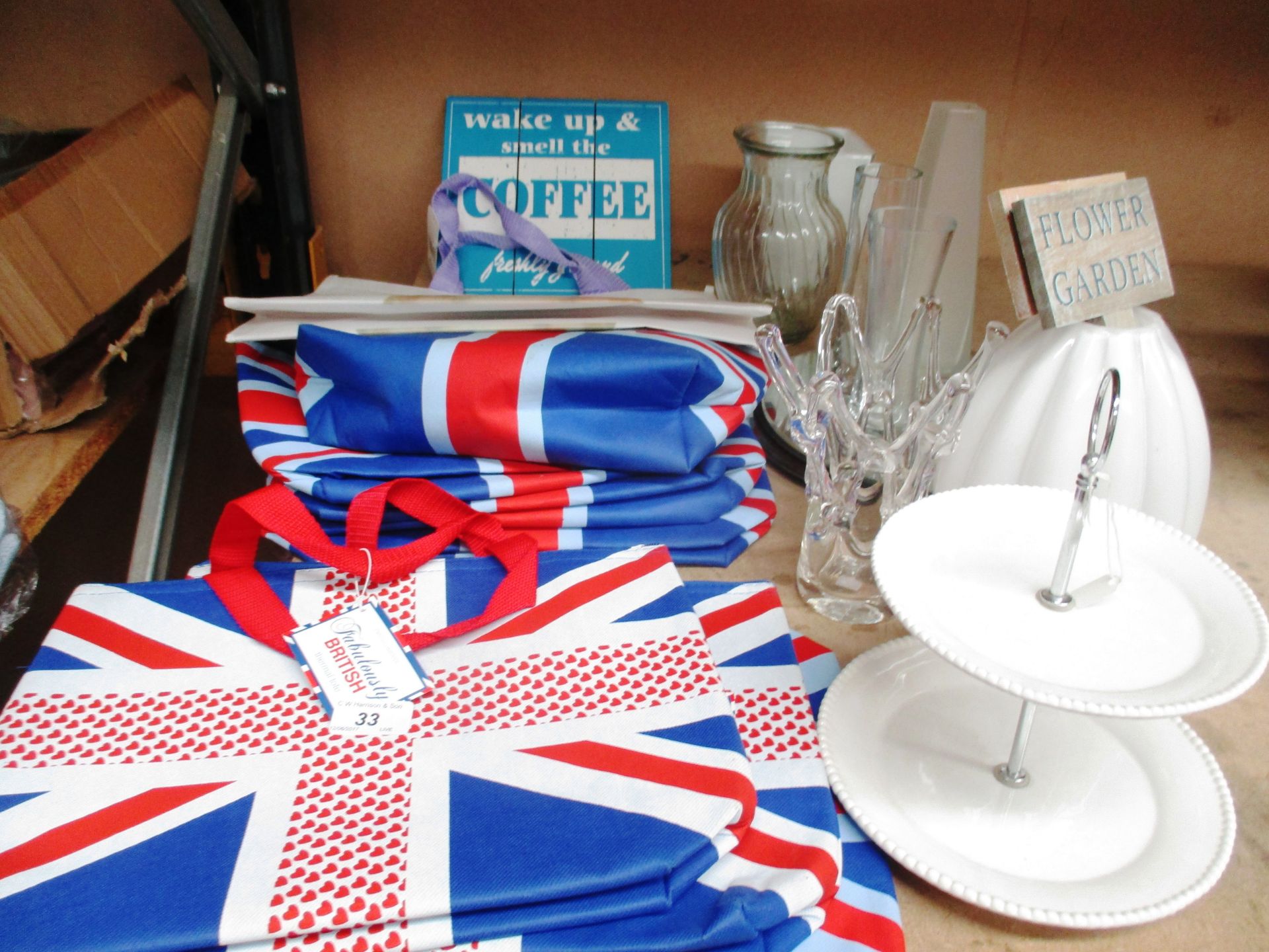 20 x assorted items - ceramic cake stand, glass vases, Union Jack cool bags, wooden wall signs,