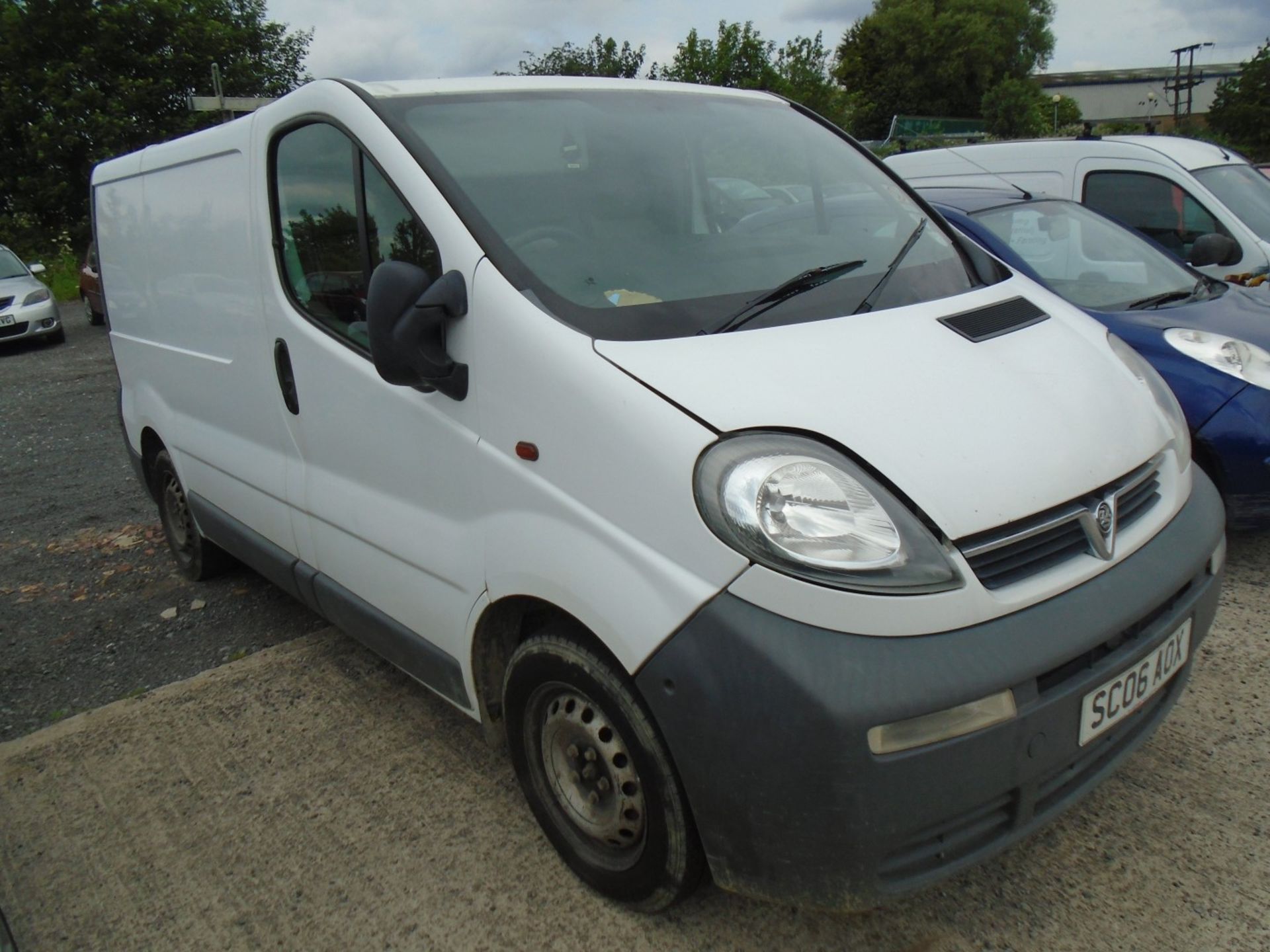 VAUXHALL VIVARO 2700 CDTI 100 SWB 1.9L P - Image 2 of 3