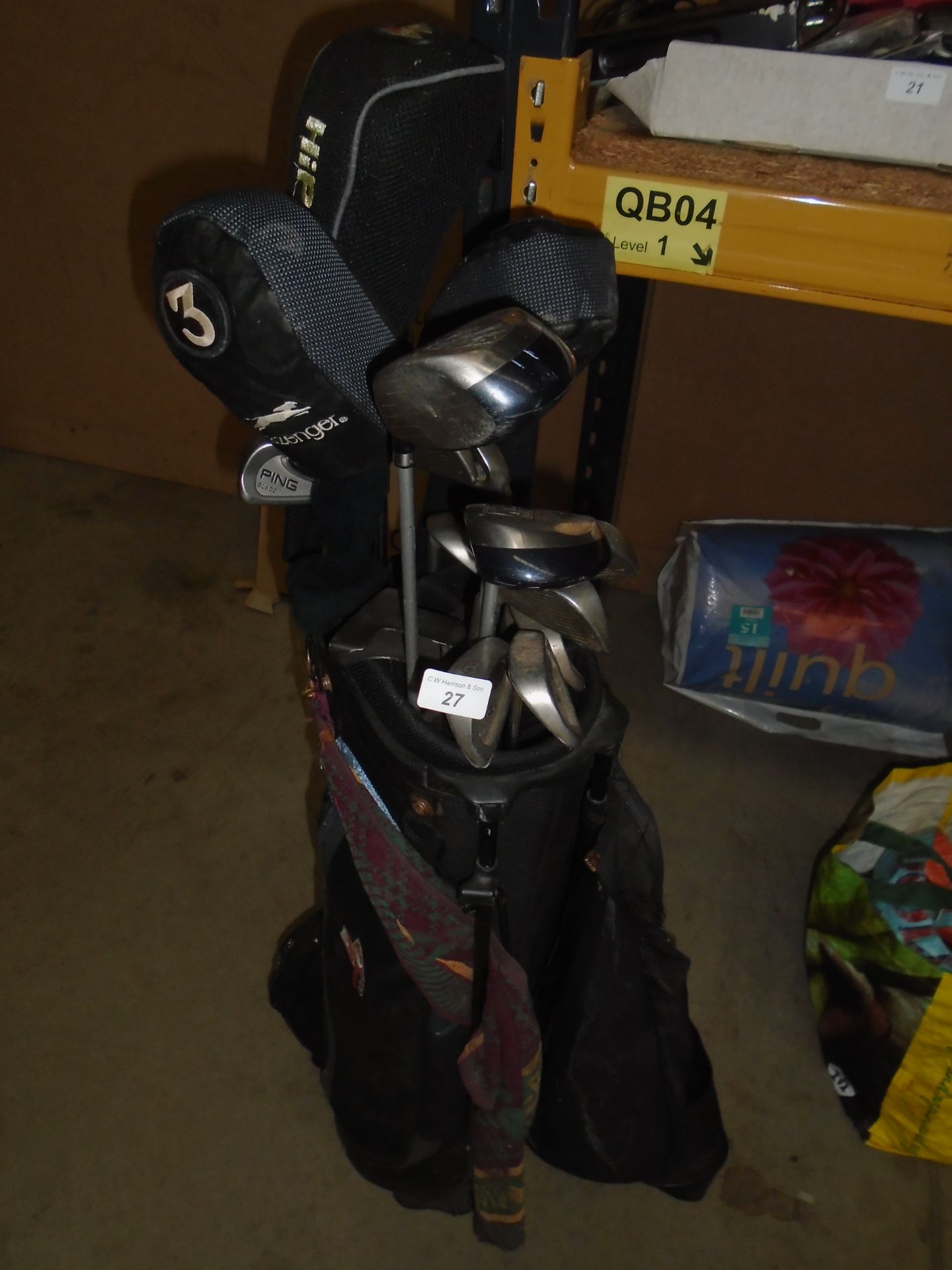 Hippo golf bag complete with 14 clubs by Radar,