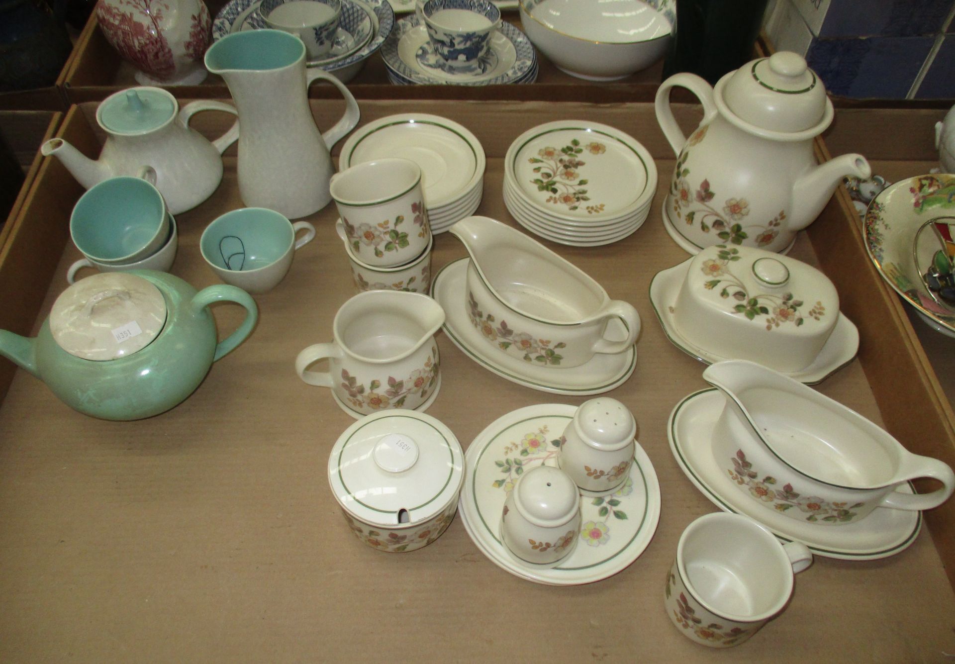 29 x piece 'Autumn Leaves' oven to tableware part tea service and a Part Poole tea set