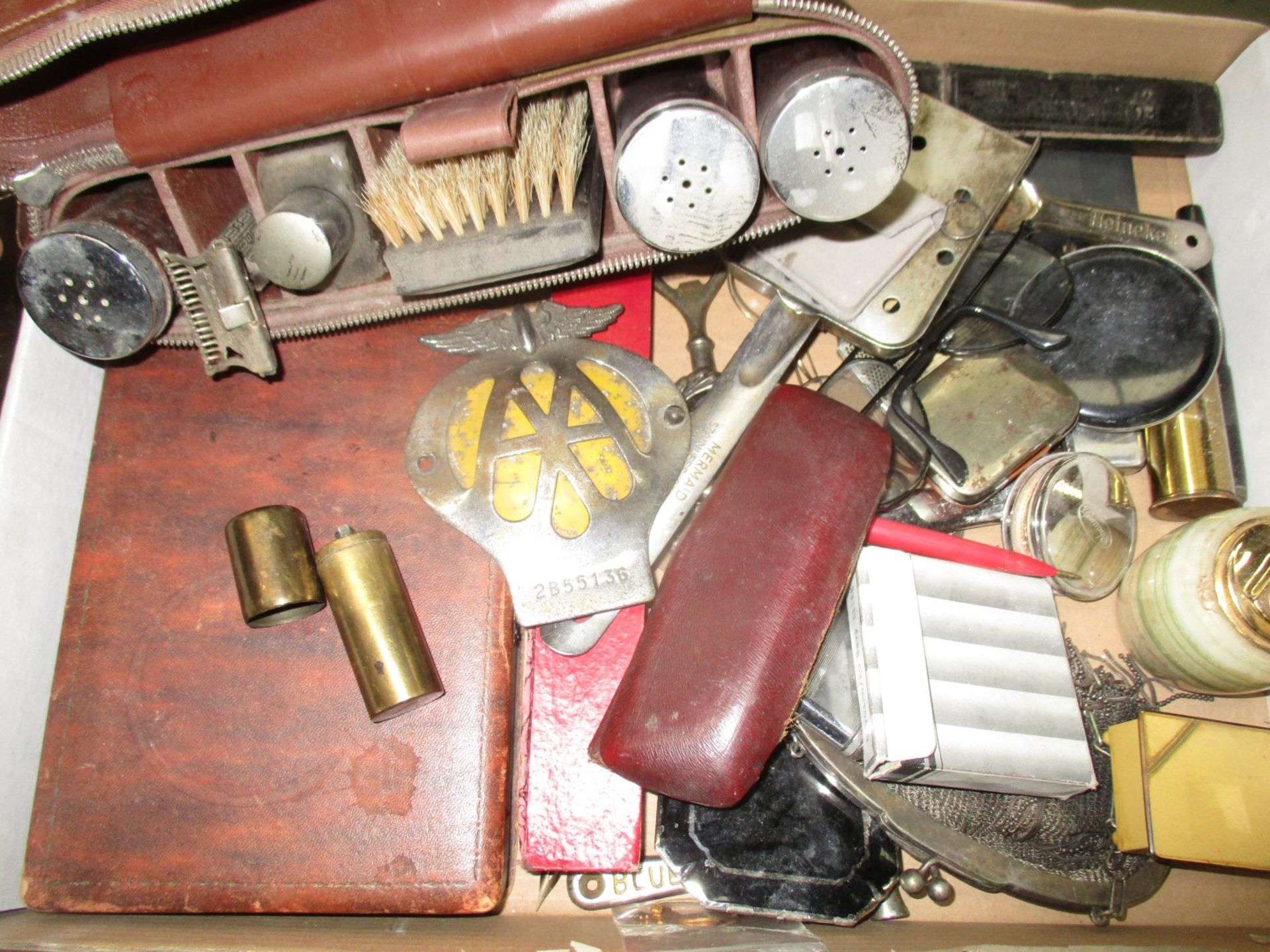 Contents to tray - an assortment of items including gent's dressing table set in brown leather case,