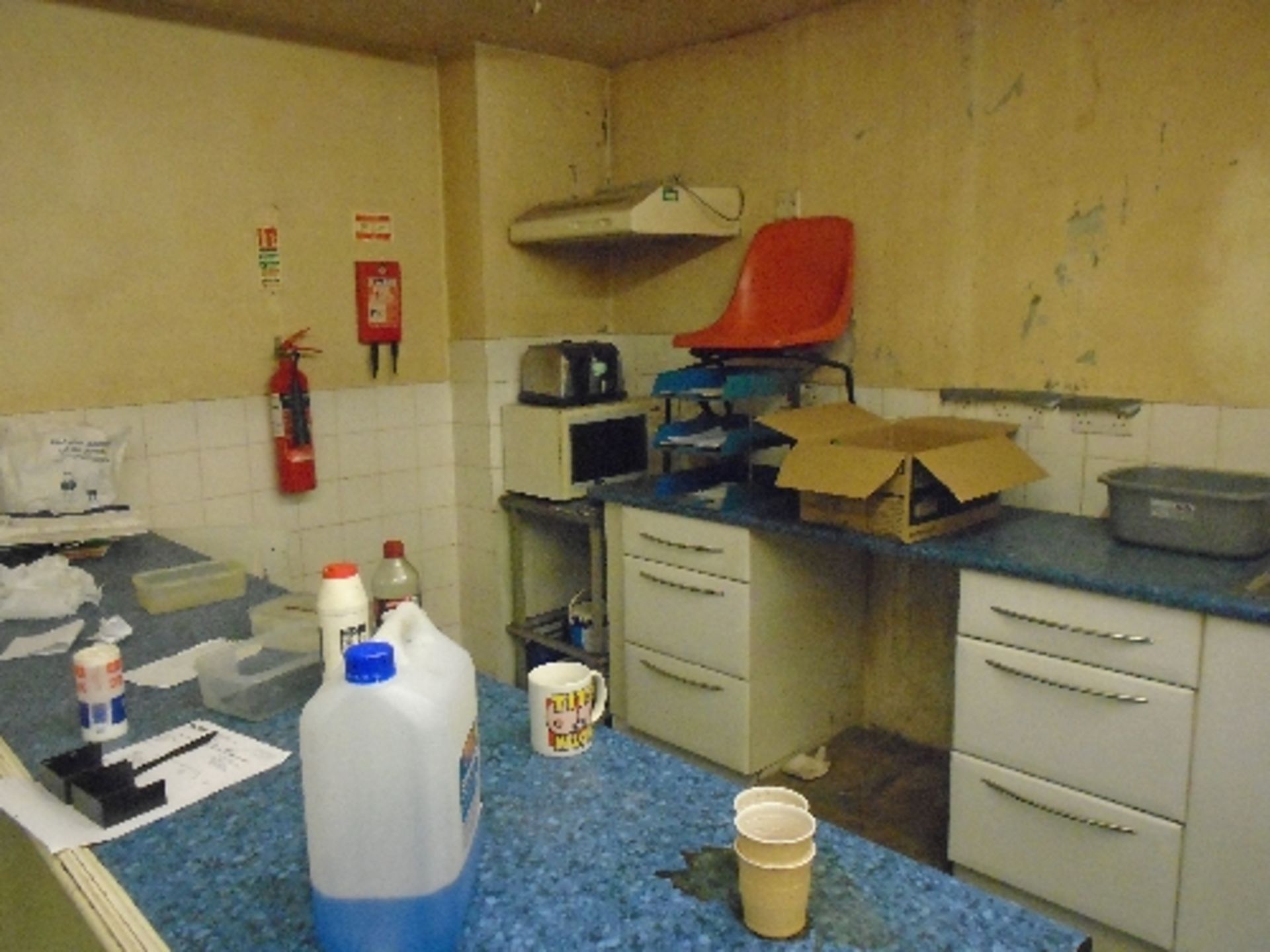 Remaining contents to canteen area - tables, chairs, vacuum cleaners, heaters, mugs, - Image 4 of 4