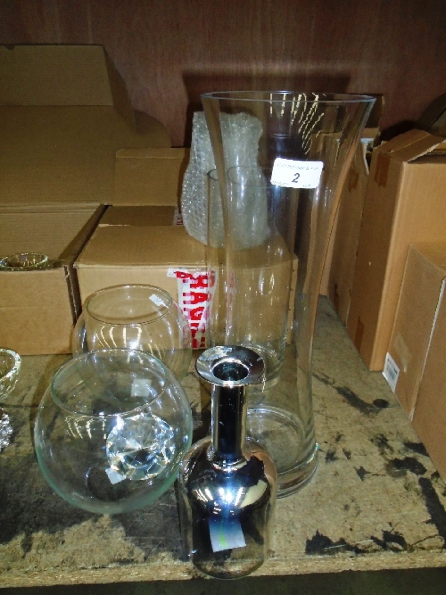10 x assorted items - glass vases, glass bowls etc