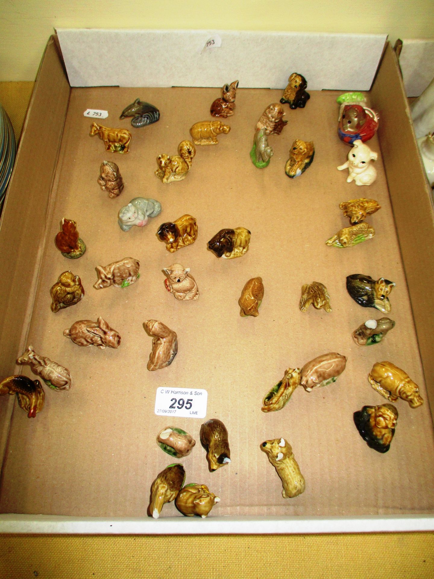 Contents to tray - quantity of assorted Wade miniature figurines