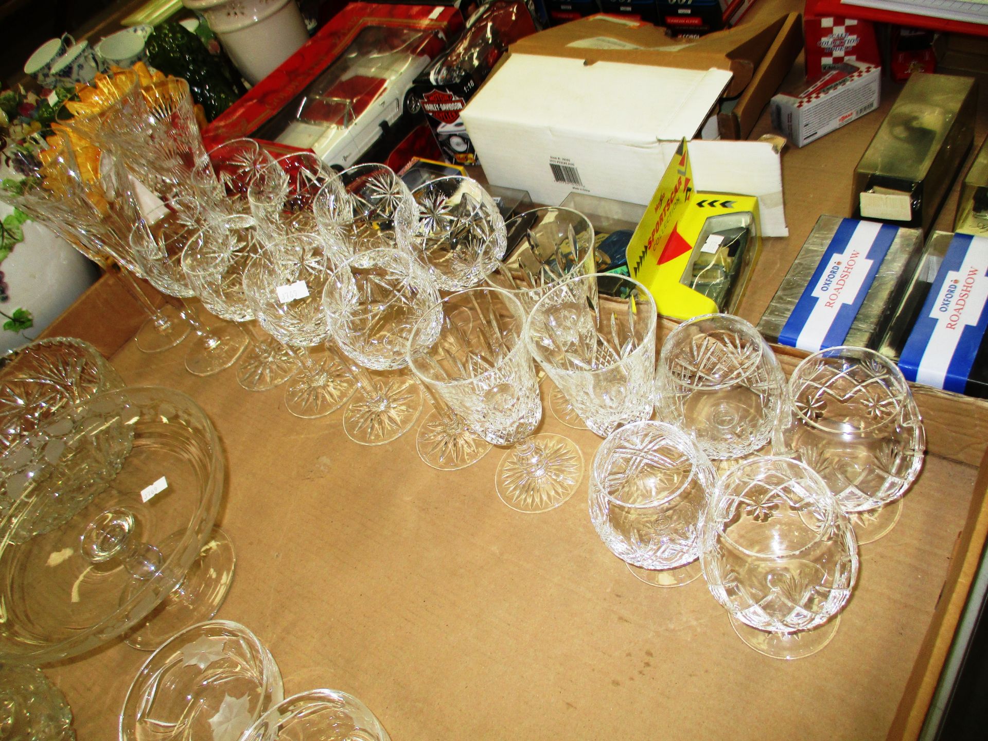 4 x Waterford champagne flutes, 8 x Hock glasses,