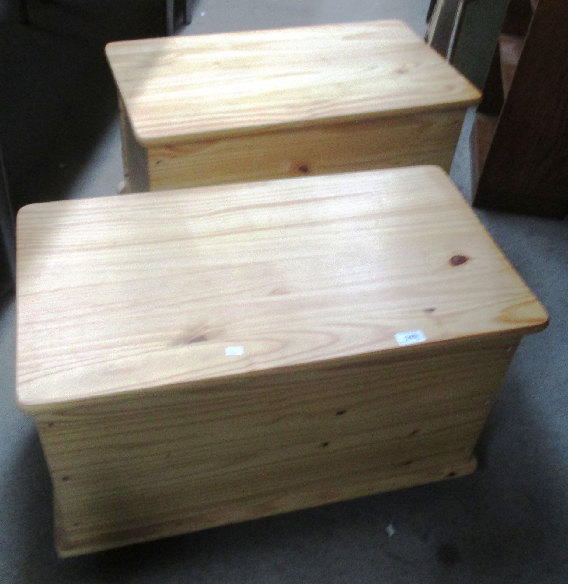 2 pine blanket boxes (1 missing wheel)