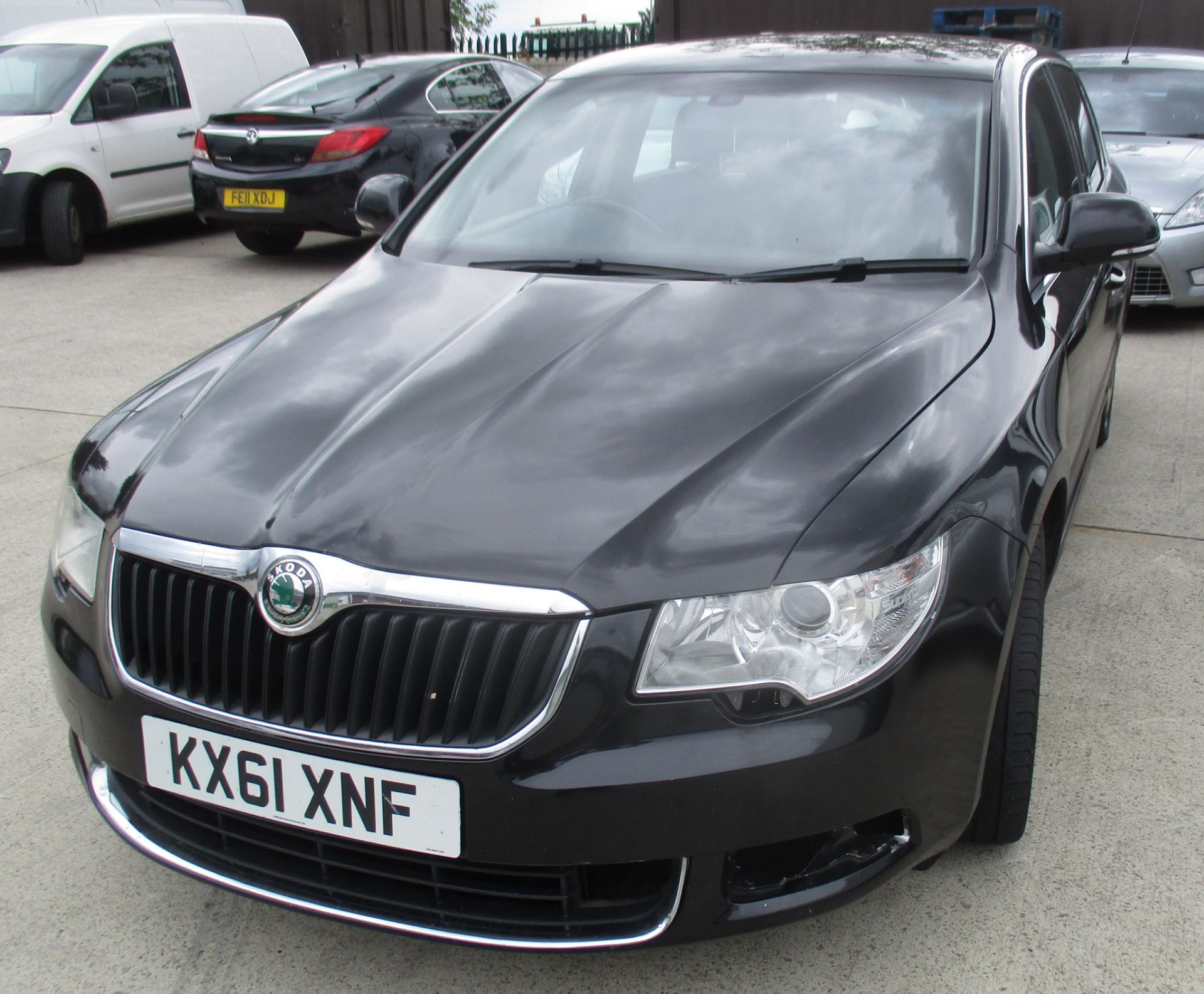 Skoda Superb SE CR TDi 5 door hatchback - Diesel - Black Reg No: KX61 XNF Rec Mileage: 188, - Image 2 of 4