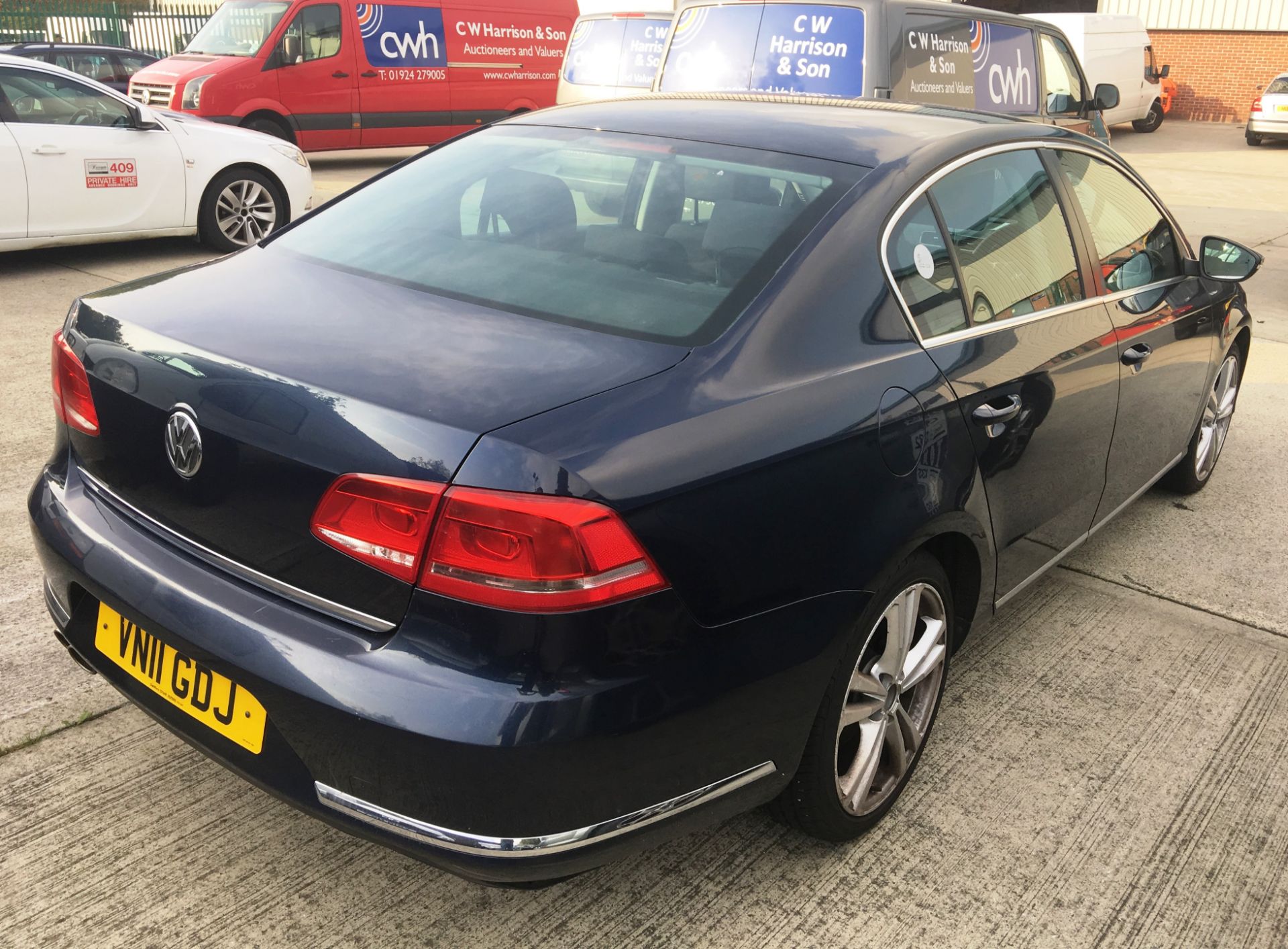 VW Passat SE Bluemotion Tech 4 door saloon - Diesel - Blue Reg No: VN11 GDJ Rec Mileage: 142, - Image 3 of 4