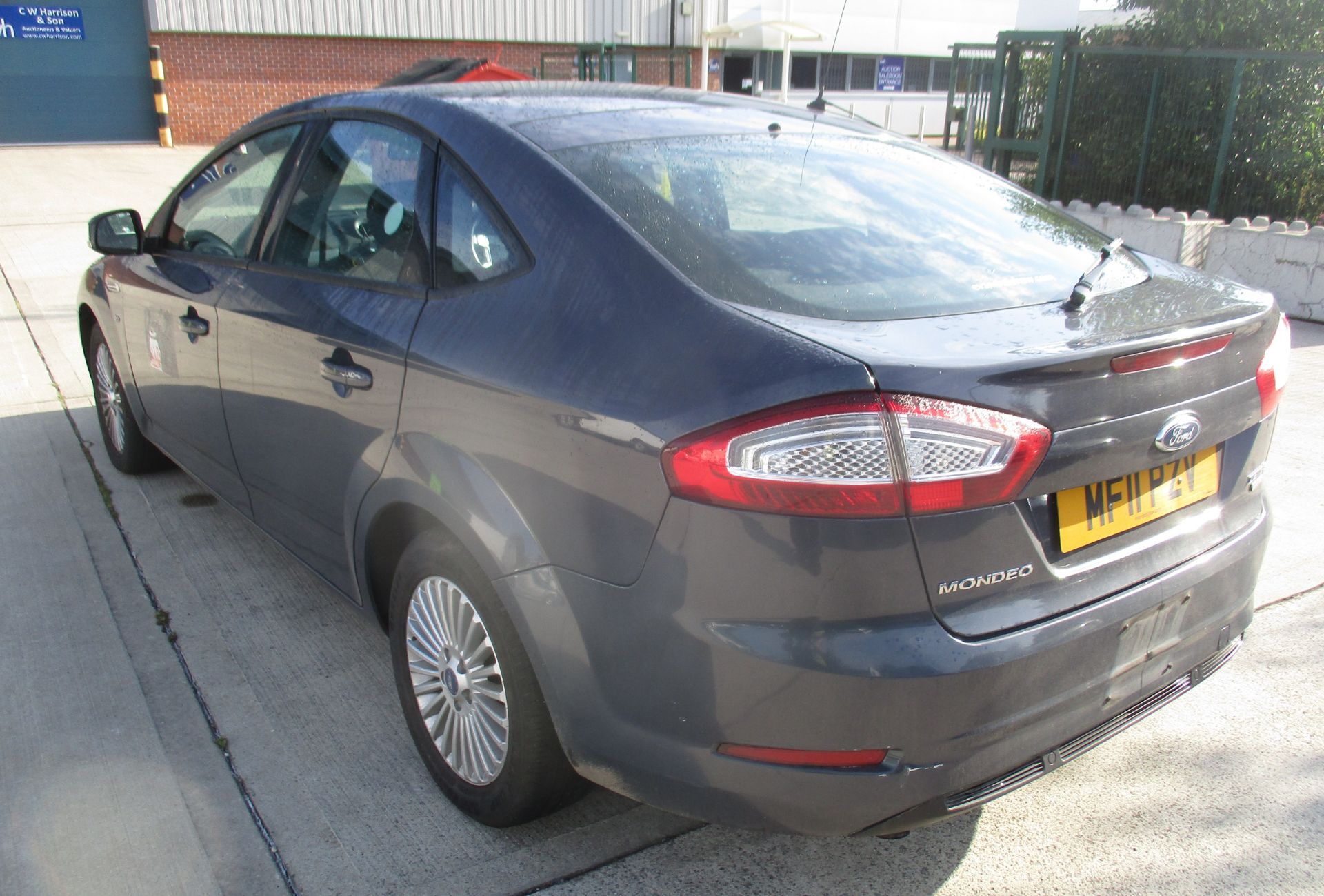 Ford Mondeo Zetec TDCI 140 5 door hatchback - Diesel - Blue Reg No: MF11 PZV Rec Mileage: 139, - Image 3 of 4