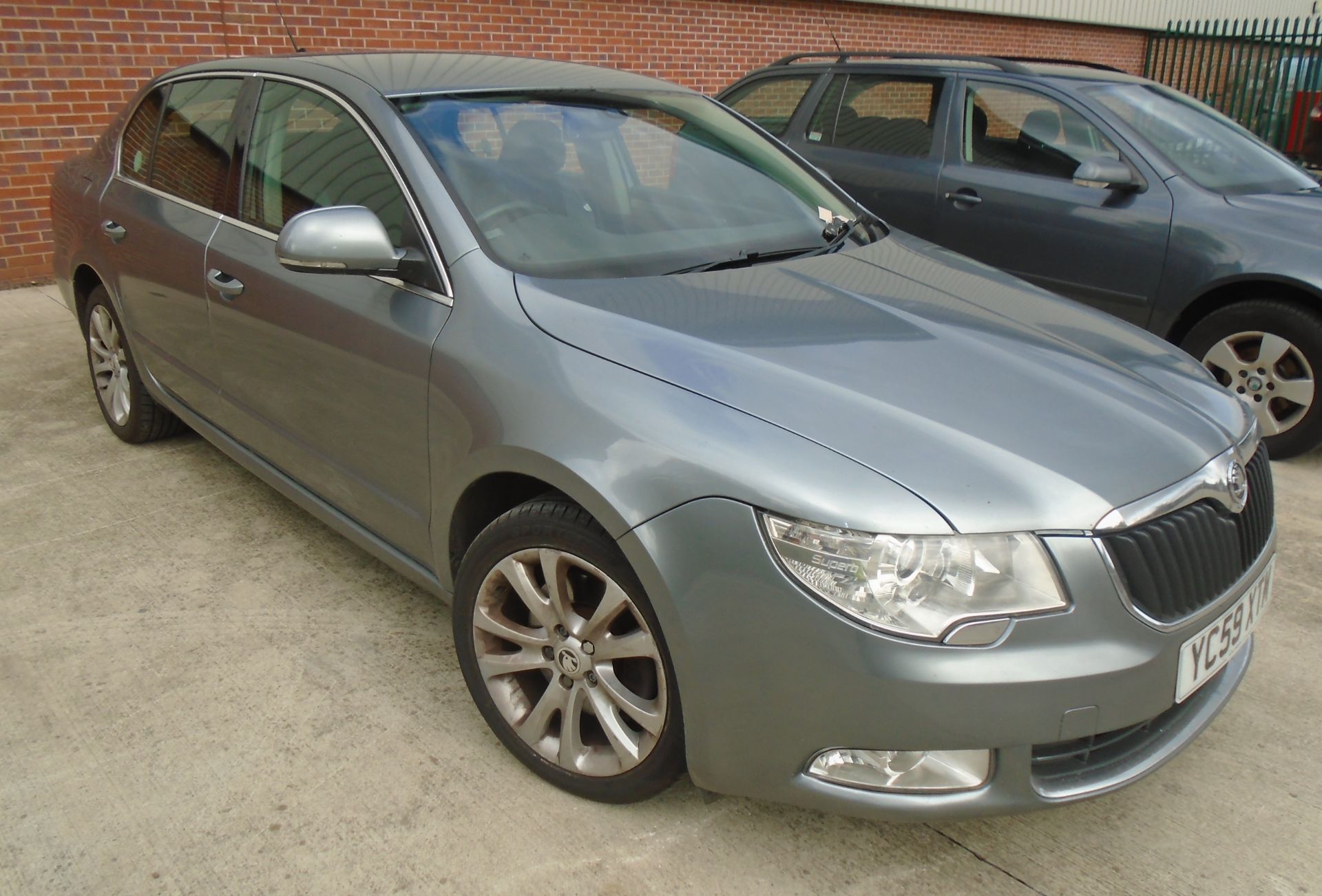 Skoda Superb SE TDI five door hatchback - Diesel - Grey Reg No: YC59 XTM Rec Mileage: 276, - Image 2 of 2