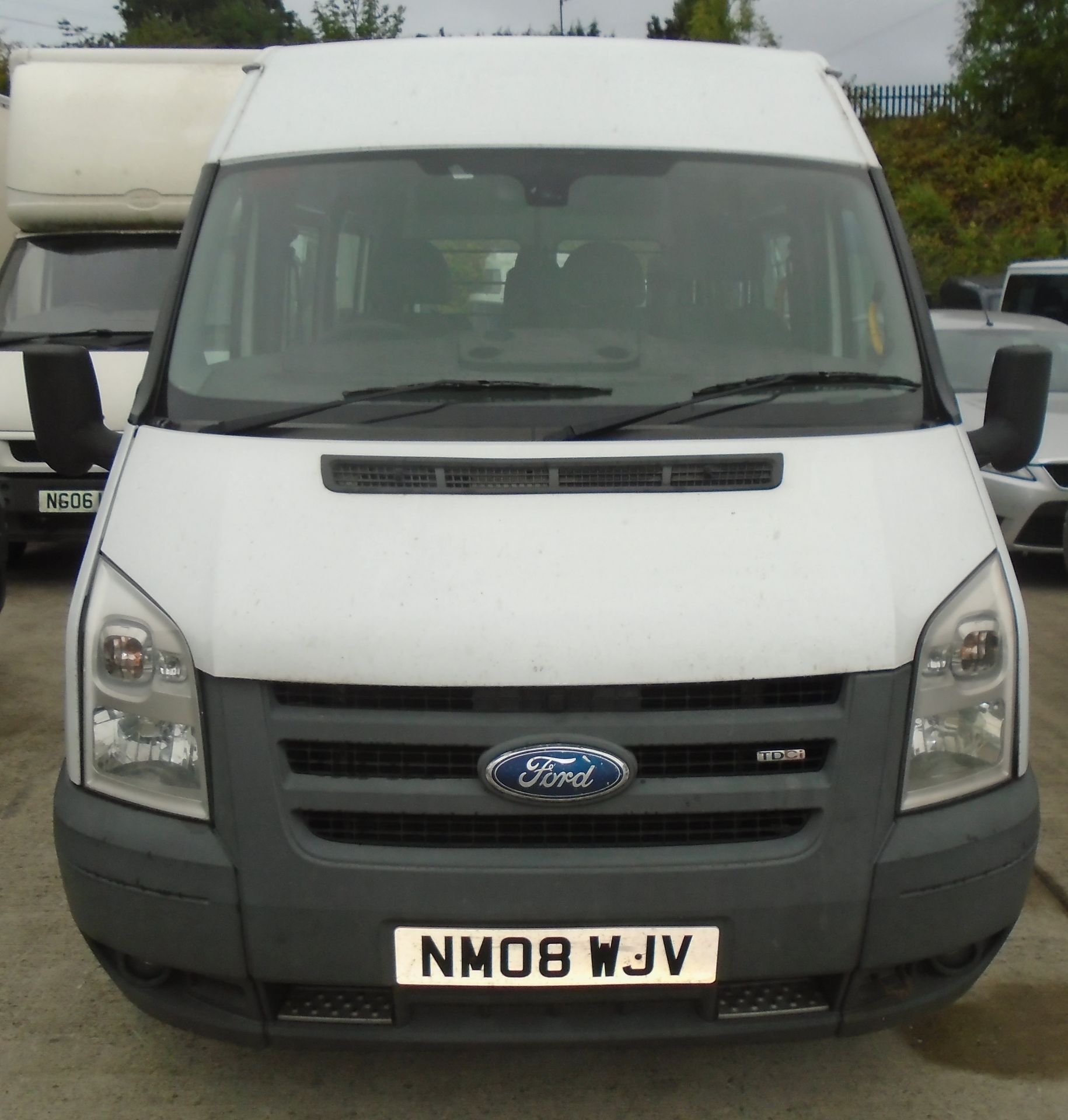 Ford Transit 110 T300 9S FWD minibus - Diesel - White Reg No: NM08 WJV Rec Mileage: 260, - Image 2 of 4