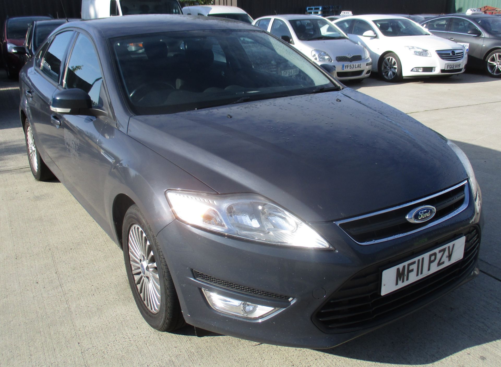 Ford Mondeo Zetec TDCI 140 5 door hatchback - Diesel - Blue Reg No: MF11 PZV Rec Mileage: 139,