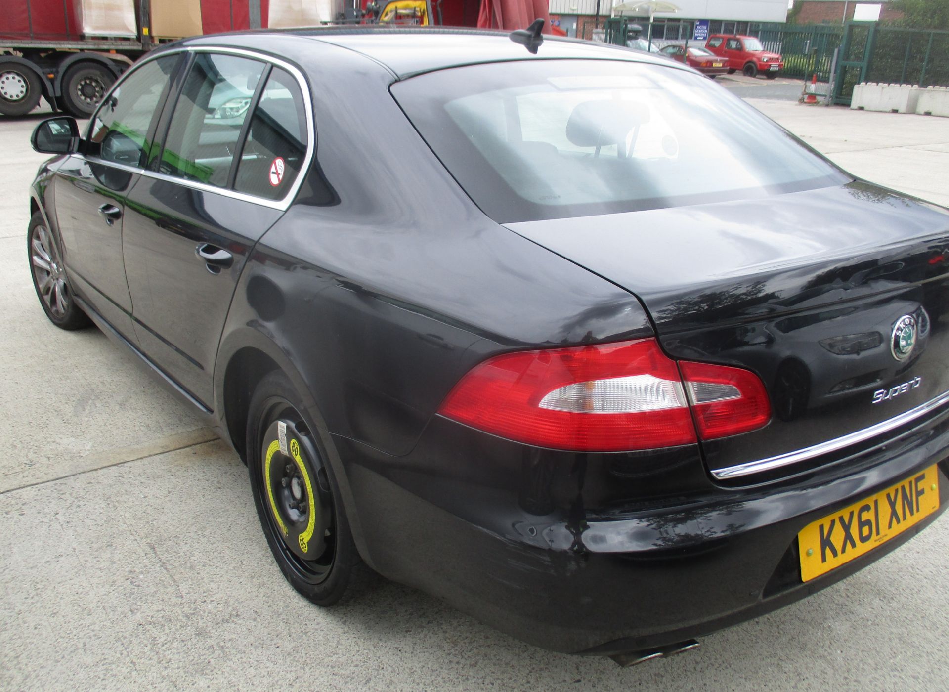 Skoda Superb SE CR TDi 5 door hatchback - Diesel - Black Reg No: KX61 XNF Rec Mileage: 188, - Image 3 of 4