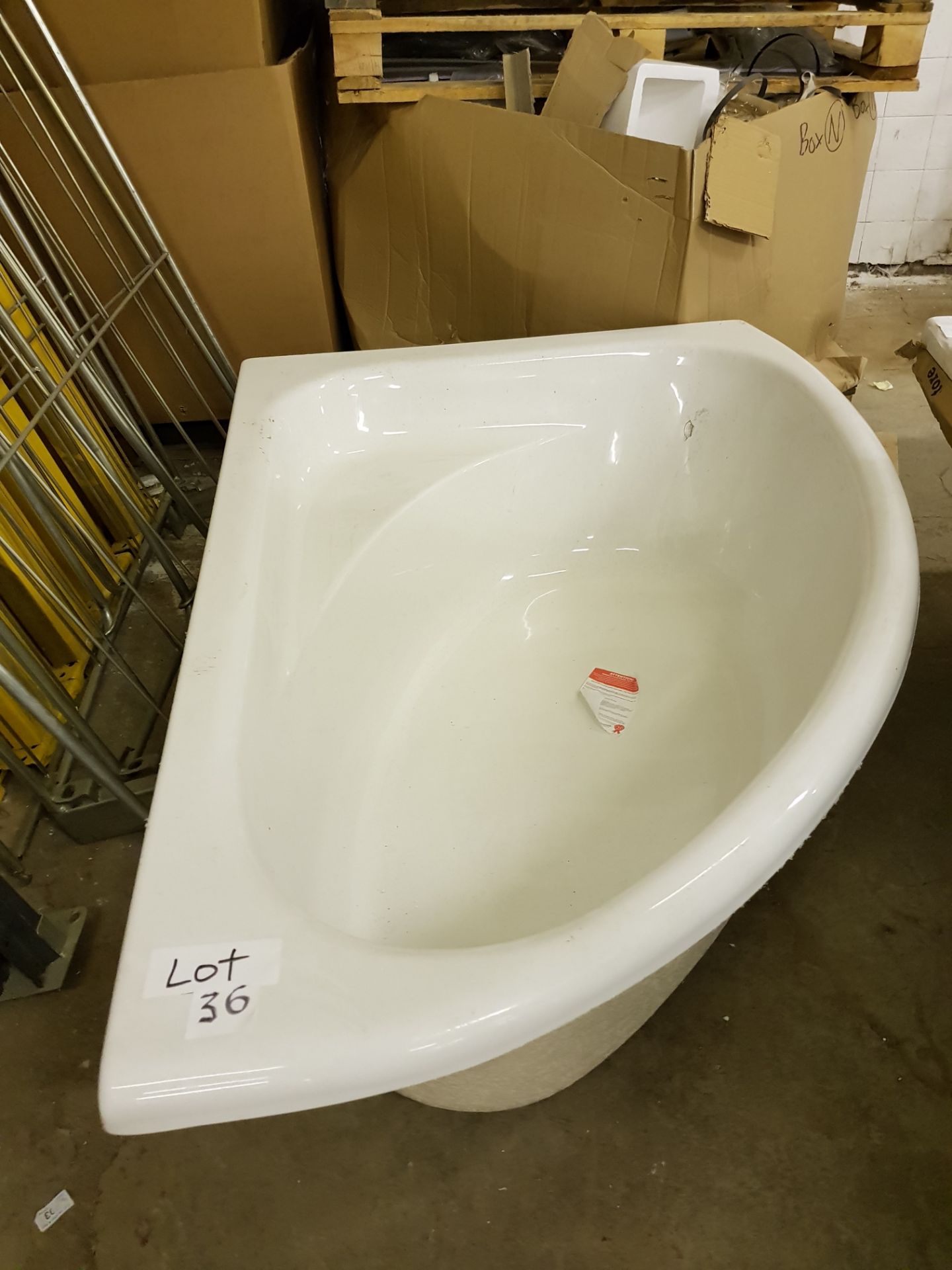 1500x1060 offset RH corner bath with intergrated seat - Image 2 of 2