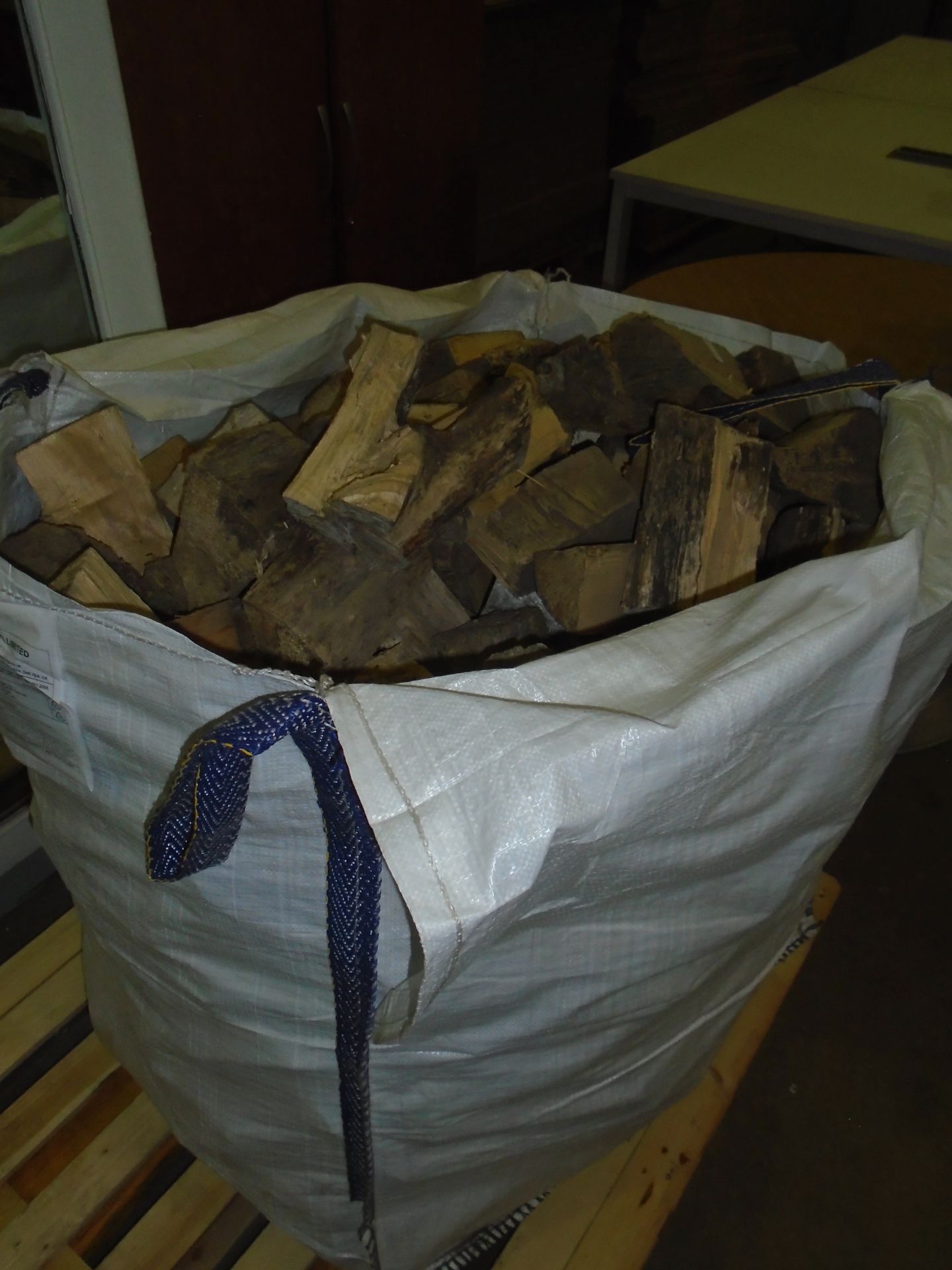 Contents to large sack - extra dry matured fire logs