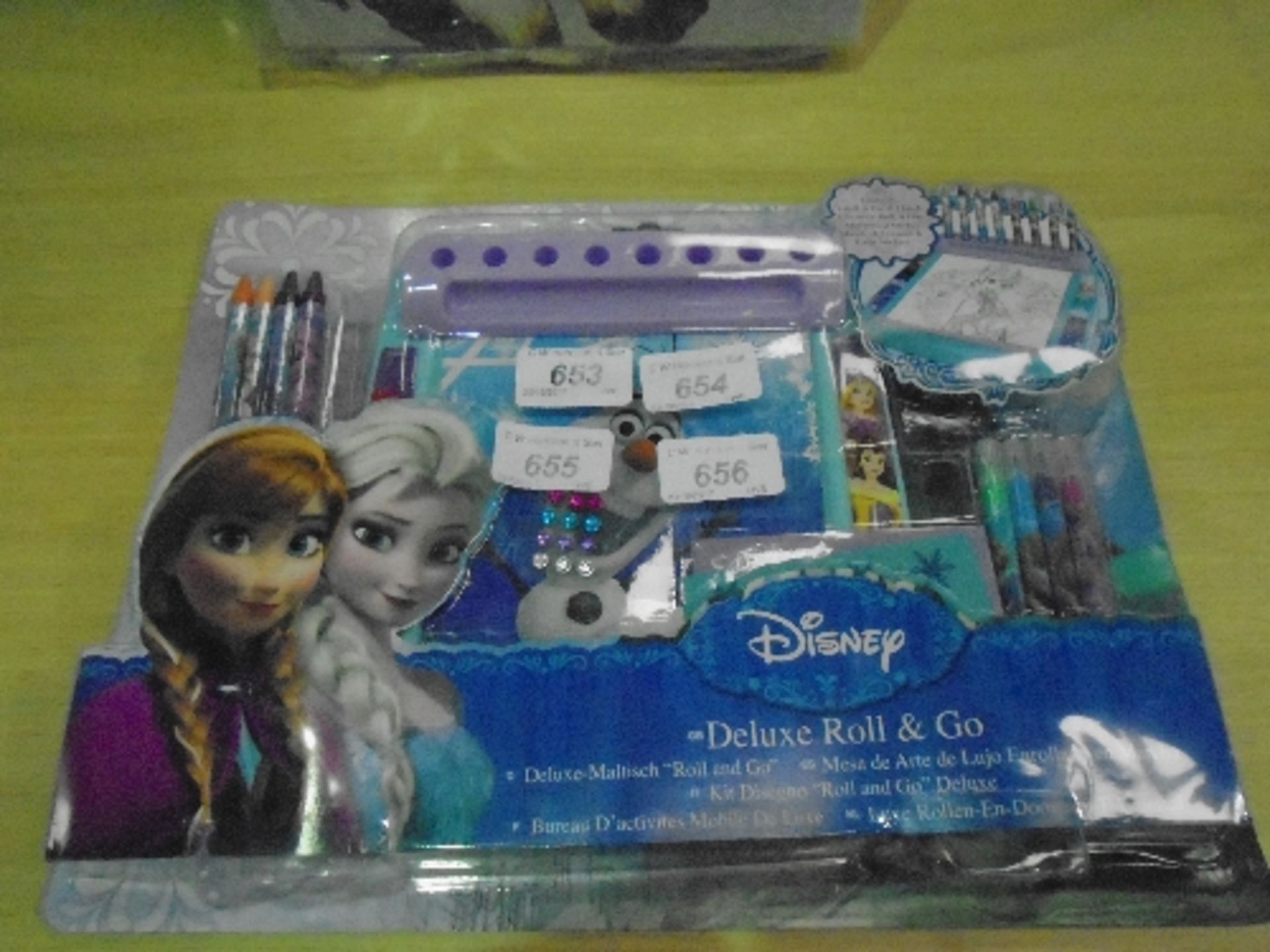 20 x Disney deluxe roll & go art desks