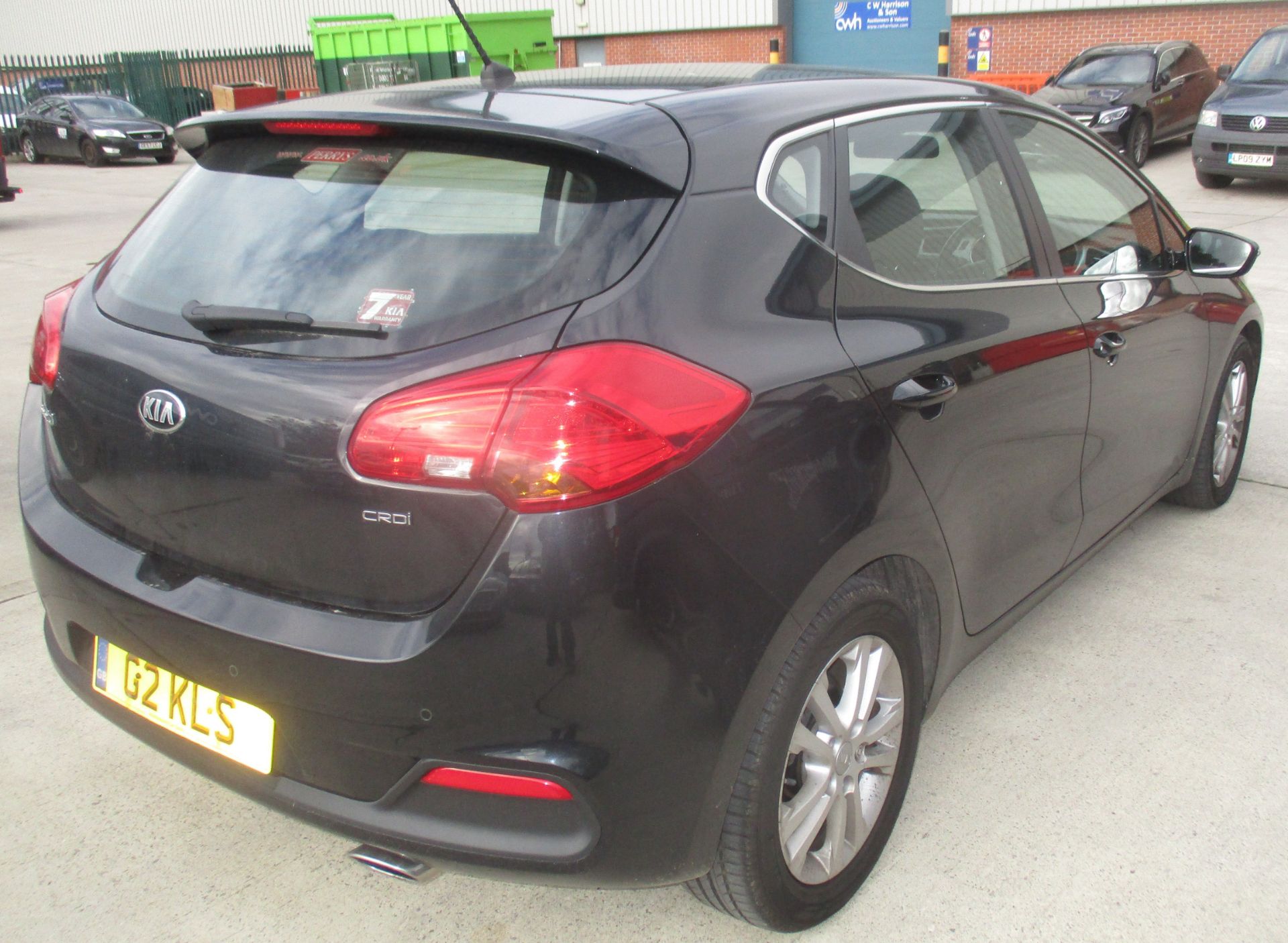 KIA CEED 2 CRDi AUTOMATIC 1.6 5 DOOR HATCHBACK - diesel - black Reg No: G2 KLS Rec. - Image 3 of 4