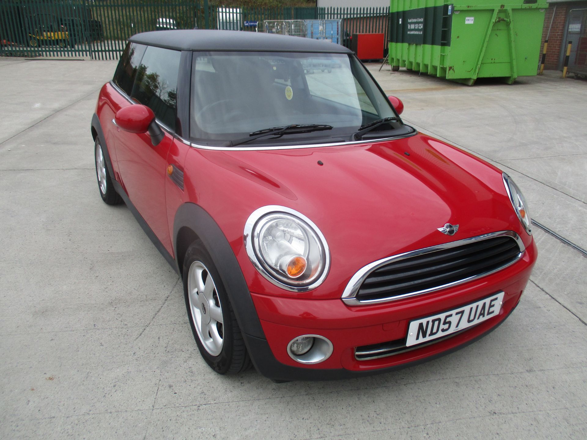 MINI ONE 1.4 3 DOOR HATCHBACK - petrol - red Reg. No: ND57 UAE Rec. Mil: 103,700+ 1st Reg: 27.09.