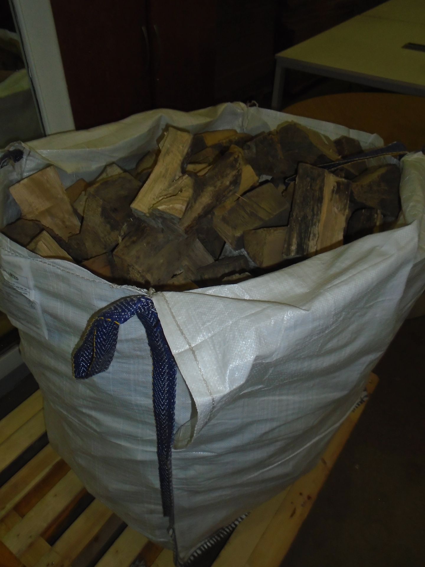 Contents to large sack - extra dry matured fire logs