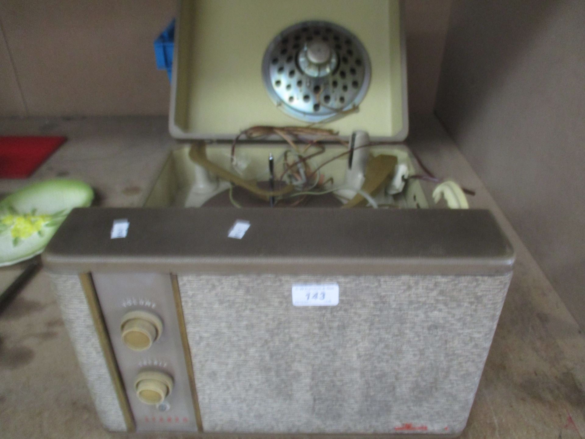 A Philco 58 vintage portable record player - 240v (no test,