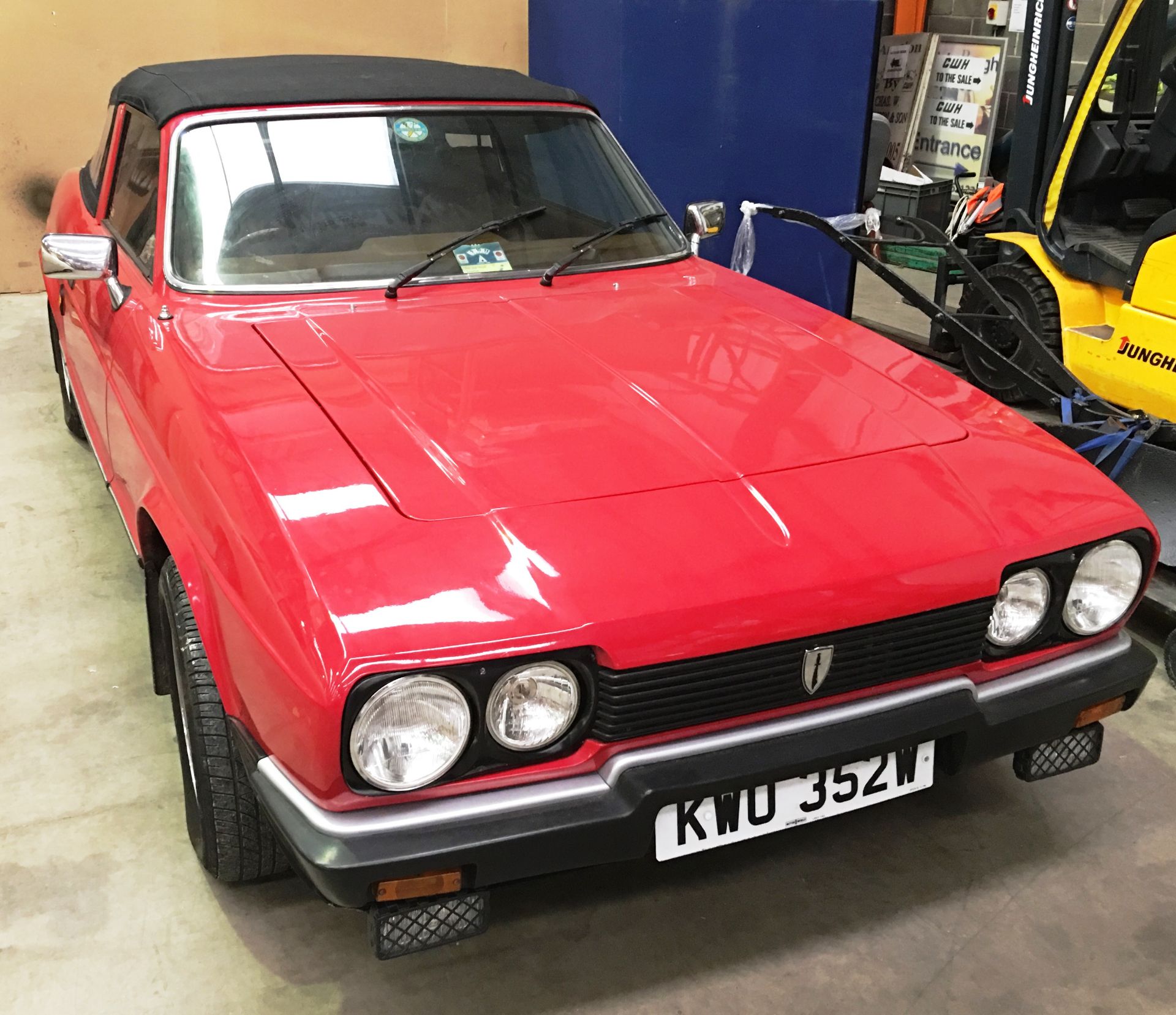 Collector's car from a deceased's estate - RELIANT SCIMITAR GTC SE8 with a Ford V6 2.8 litre "