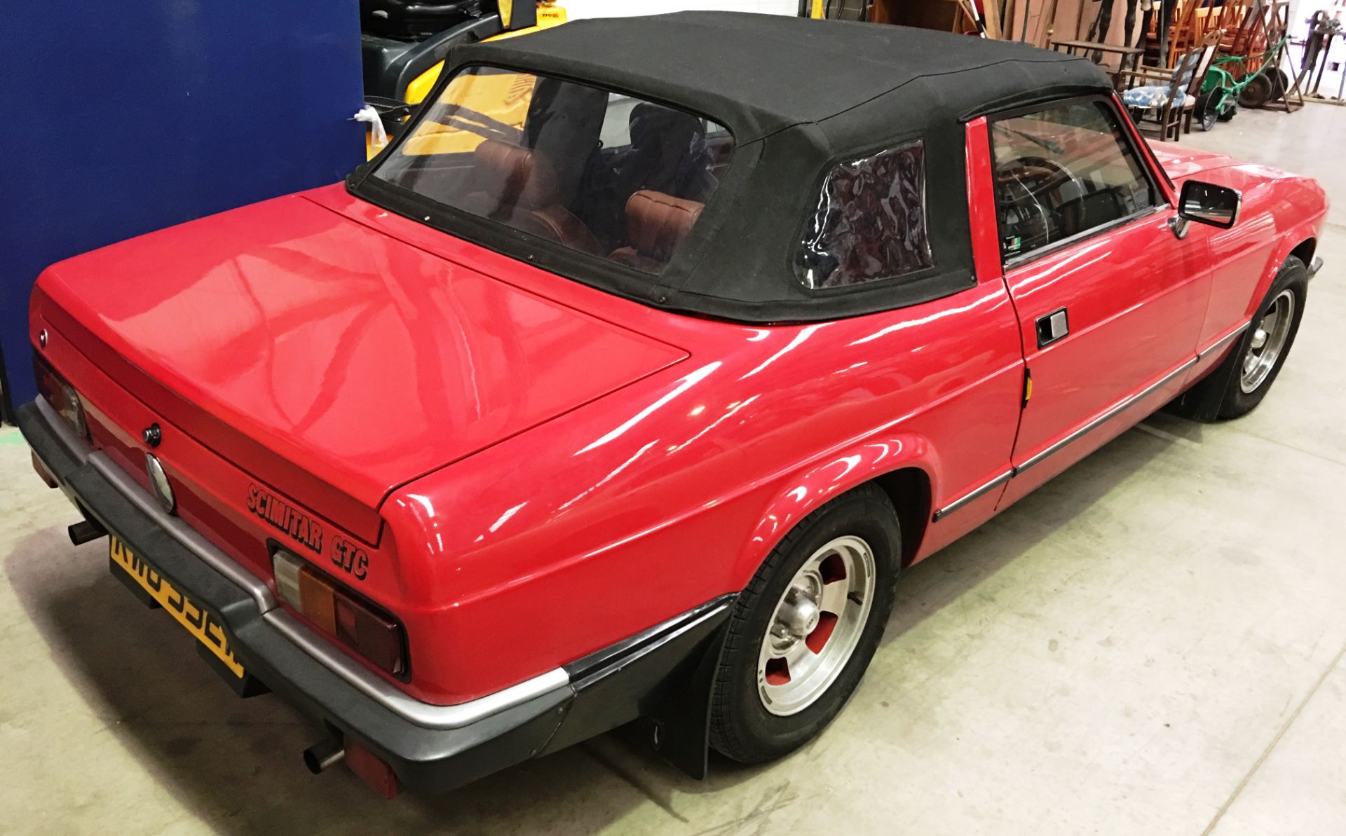 Collector's car from a deceased's estate - RELIANT SCIMITAR GTC SE8 with a Ford V6 2.8 litre " - Image 5 of 7