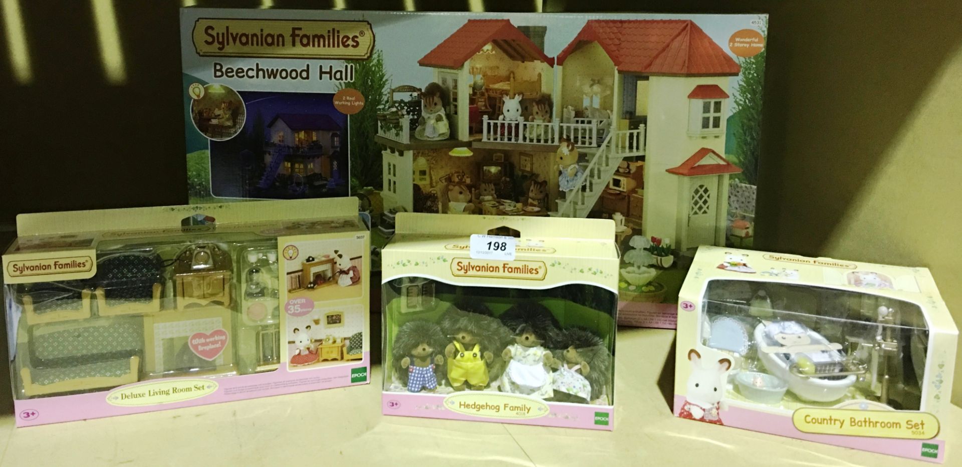 Sylvanian Families Beechwood Hall, Deluxe living room set,