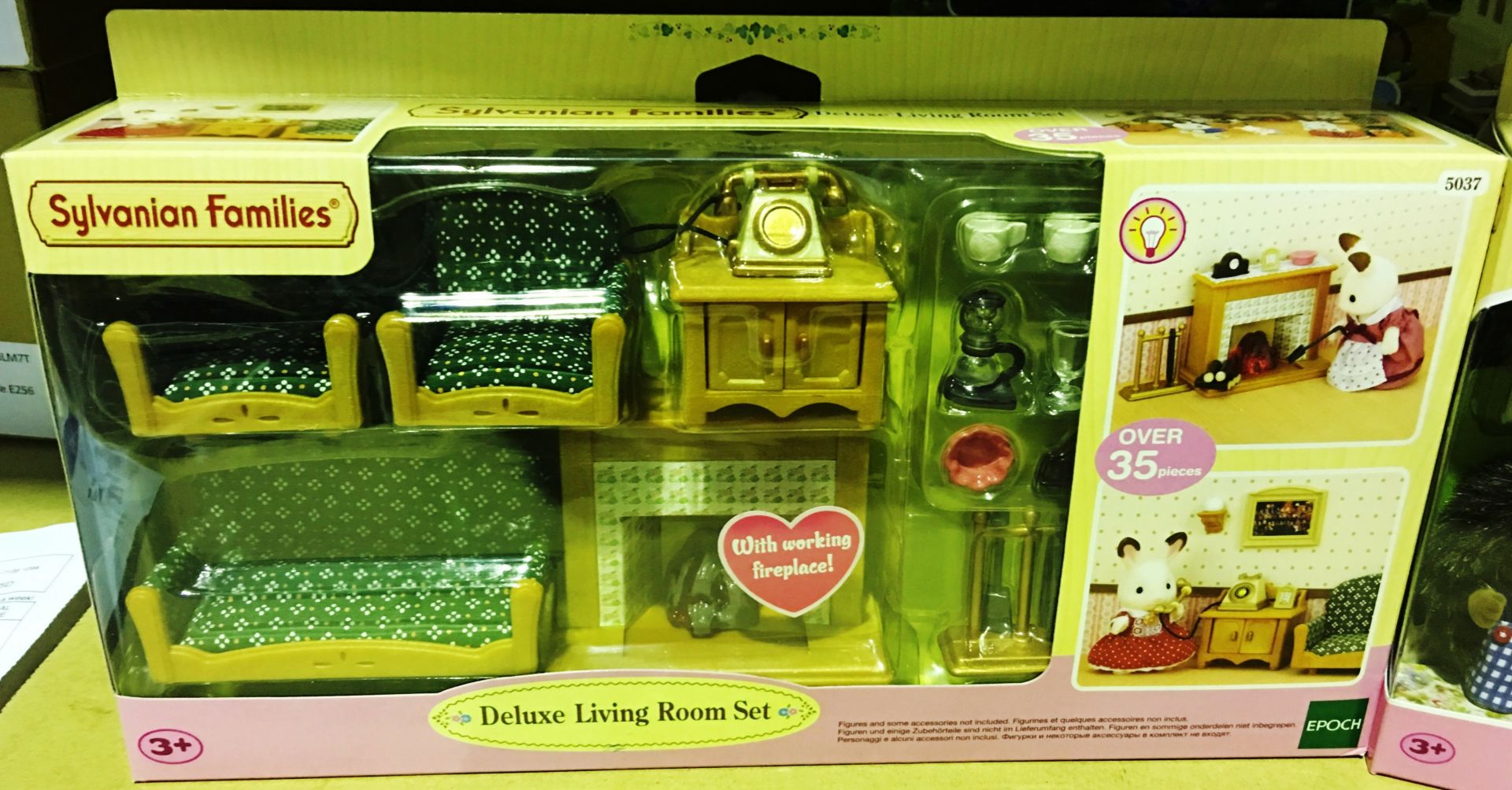 Sylvanian Families Beechwood Hall, Deluxe living room set, - Image 2 of 5