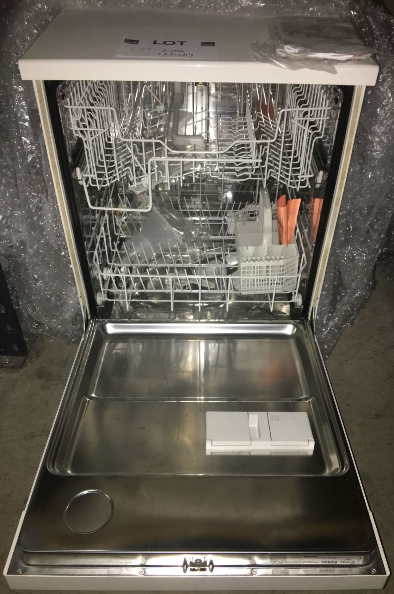 A Miele G638 Plus dishwasher complete with manuals - new & unused. - Image 2 of 3