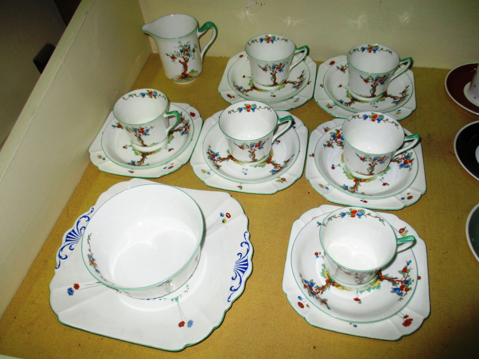 21 x piece Shelley Crabtree patterned tea set Further Information Sugar bowl is