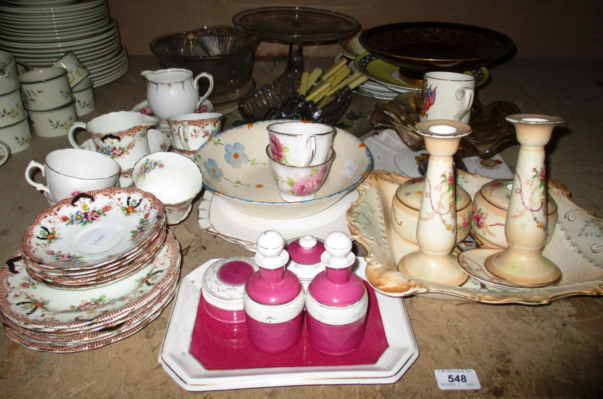 Contents to part of rack - 6 pieces of Ducal ware, glassware,