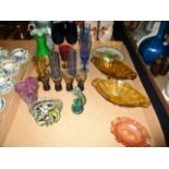 Contents to tray - quantity of assorted decorative and other glassware